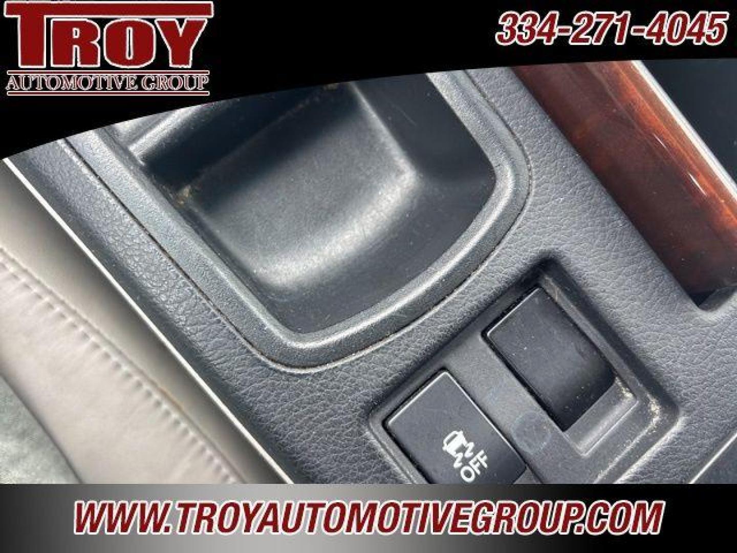 2010 Silver /Light Gray Lexus RX 350 (2T2ZK1BA8AC) with an 3.5L 6-Cylinder DOHC VVT-i 24V engine, Automatic transmission, located at 6812 Atlanta Hwy, Montgomery, AL, 36117, (334) 271-4045, 32.382118, -86.178673 - Photo#37