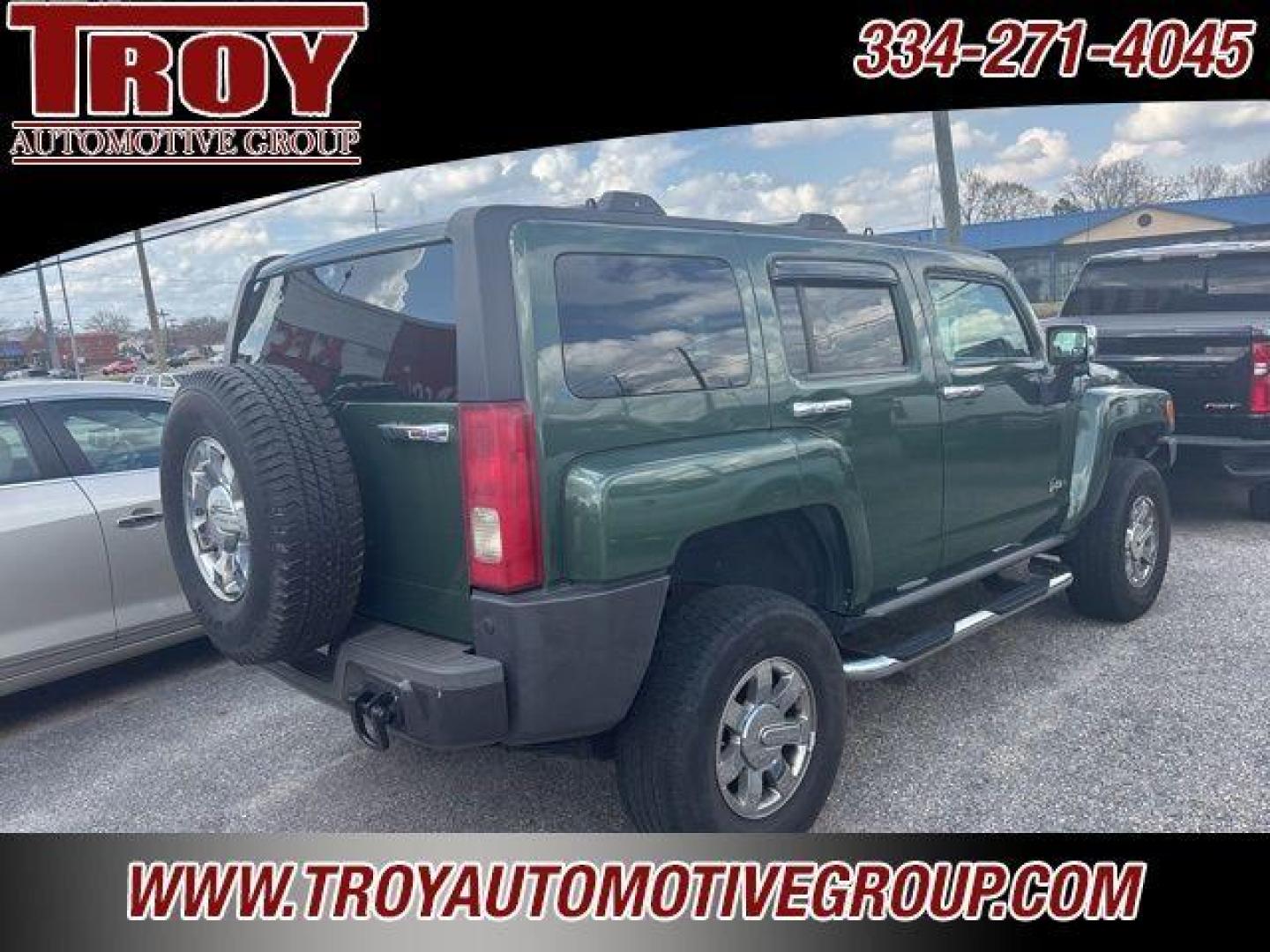 2006 Shadow Green Metallic /Ebony Hummer H3 Base (5GTDN136168) with an 3.5L 5-Cylinder MPI DOHC engine, Automatic transmission, located at 6812 Atlanta Hwy, Montgomery, AL, 36117, (334) 271-4045, 32.382118, -86.178673 - Power Sunroof!!<br>Leather!!<br>Chrome Package!!<br>Step Bars!!<br>Shadow Green Metallic 2006 Hummer H3 4WD 3.5L 5-Cylinder MPI DOHC 4-Speed Automatic with Overdrive<br><br>Financing Available---Top Value for Trades. - Photo#3