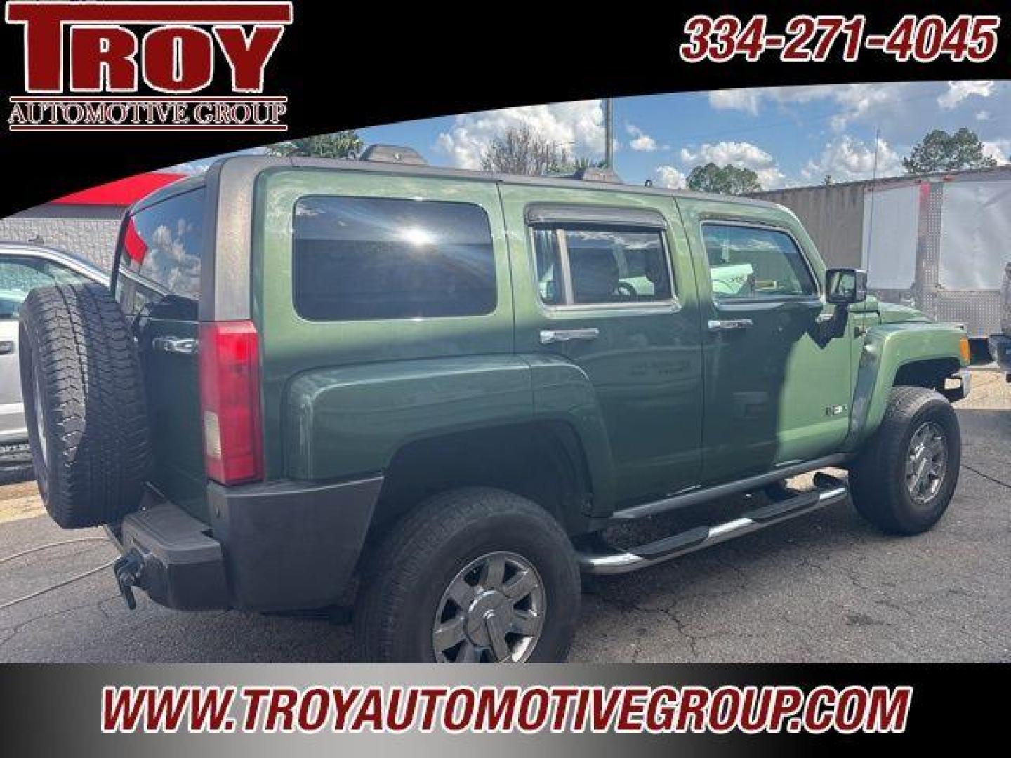2006 Shadow Green Metallic /Ebony Hummer H3 Base (5GTDN136168) with an 3.5L 5-Cylinder MPI DOHC engine, Automatic transmission, located at 6812 Atlanta Hwy, Montgomery, AL, 36117, (334) 271-4045, 32.382118, -86.178673 - Power Sunroof!!<br>Leather!!<br>Chrome Package!!<br>Step Bars!!<br>Shadow Green Metallic 2006 Hummer H3 4WD 3.5L 5-Cylinder MPI DOHC 4-Speed Automatic with Overdrive<br><br>Financing Available---Top Value for Trades. - Photo#6