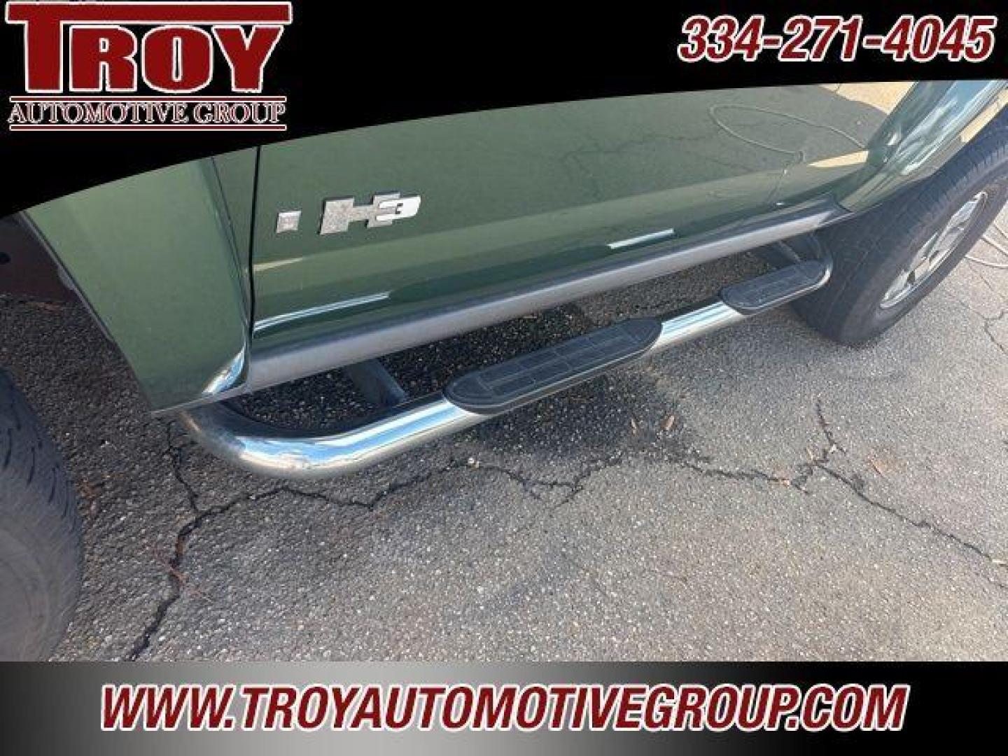 2006 Shadow Green Metallic /Ebony Hummer H3 Base (5GTDN136168) with an 3.5L 5-Cylinder MPI DOHC engine, Automatic transmission, located at 6812 Atlanta Hwy, Montgomery, AL, 36117, (334) 271-4045, 32.382118, -86.178673 - Power Sunroof!!<br>Leather!!<br>Chrome Package!!<br>Step Bars!!<br>Shadow Green Metallic 2006 Hummer H3 4WD 3.5L 5-Cylinder MPI DOHC 4-Speed Automatic with Overdrive<br><br>Financing Available---Top Value for Trades. - Photo#9