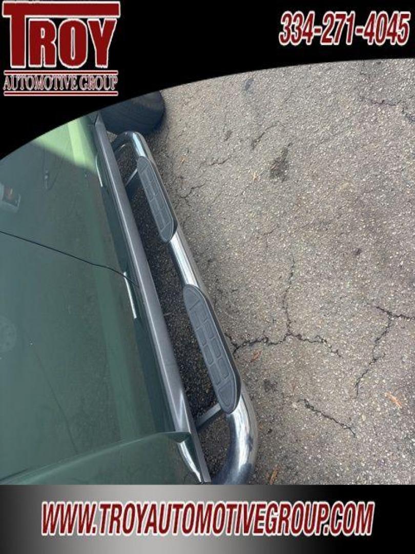 2006 Shadow Green Metallic /Ebony Hummer H3 Base (5GTDN136168) with an 3.5L 5-Cylinder MPI DOHC engine, Automatic transmission, located at 6812 Atlanta Hwy, Montgomery, AL, 36117, (334) 271-4045, 32.382118, -86.178673 - Power Sunroof!!<br>Leather!!<br>Chrome Package!!<br>Step Bars!!<br>Shadow Green Metallic 2006 Hummer H3 4WD 3.5L 5-Cylinder MPI DOHC 4-Speed Automatic with Overdrive<br><br>Financing Available---Top Value for Trades. - Photo#13