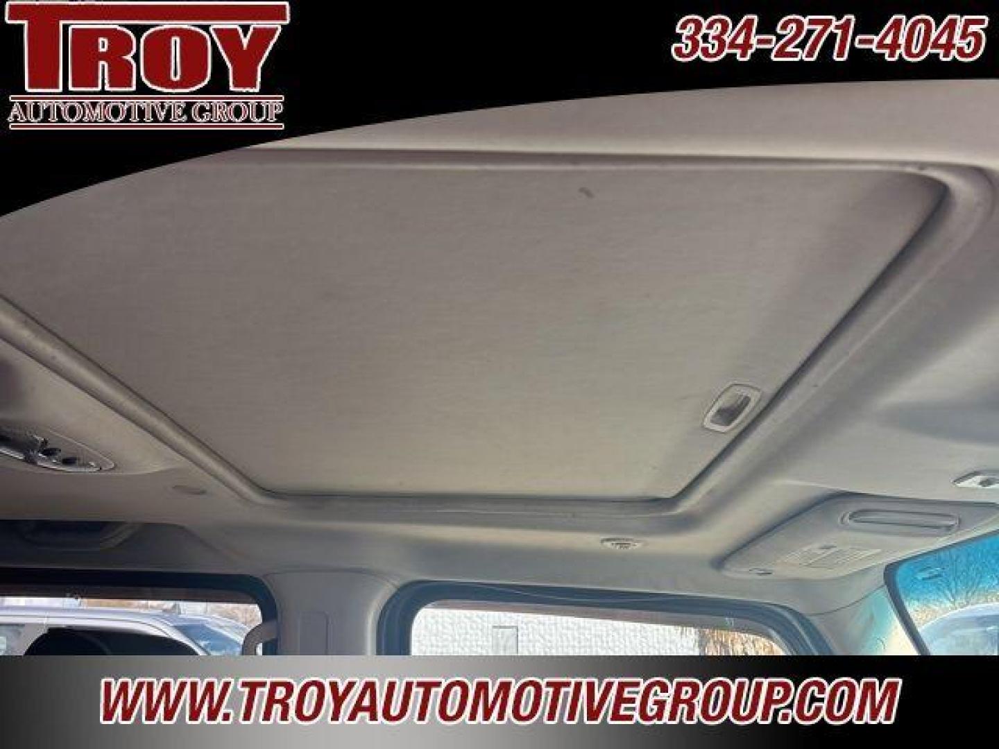 2006 Shadow Green Metallic /Ebony Hummer H3 Base (5GTDN136168) with an 3.5L 5-Cylinder MPI DOHC engine, Automatic transmission, located at 6812 Atlanta Hwy, Montgomery, AL, 36117, (334) 271-4045, 32.382118, -86.178673 - Power Sunroof!!<br>Leather!!<br>Chrome Package!!<br>Step Bars!!<br>Shadow Green Metallic 2006 Hummer H3 4WD 3.5L 5-Cylinder MPI DOHC 4-Speed Automatic with Overdrive<br><br>Financing Available---Top Value for Trades. - Photo#17