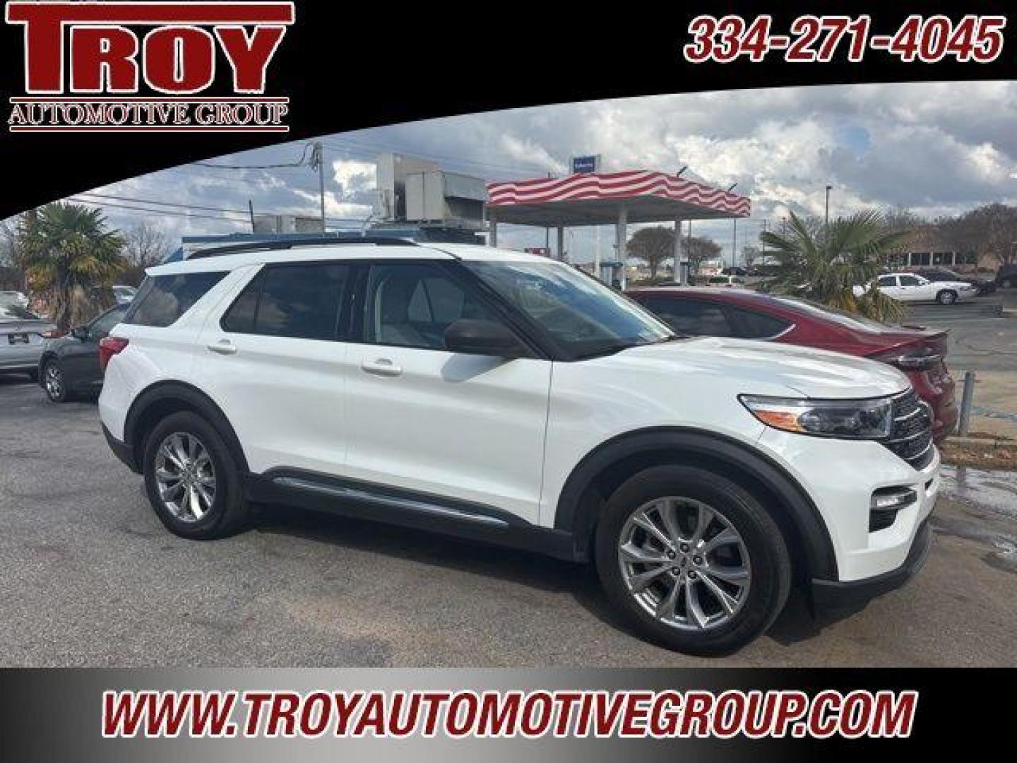 2020 White /Sandstone Ford Explorer XLT (1FMSK7DH1LG) with an 2.3L EcoBoost I-4 engine, Automatic transmission, located at 6812 Atlanta Hwy, Montgomery, AL, 36117, (334) 271-4045, 32.382118, -86.178673 - Photo#0