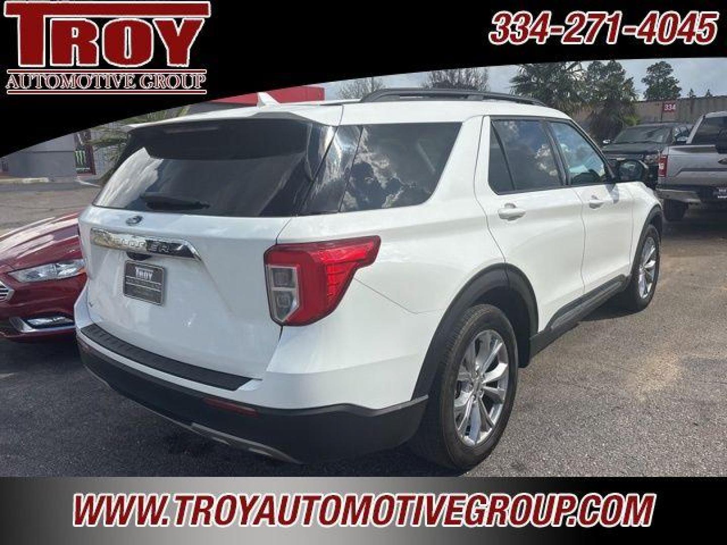 2020 White /Sandstone Ford Explorer XLT (1FMSK7DH1LG) with an 2.3L EcoBoost I-4 engine, Automatic transmission, located at 6812 Atlanta Hwy, Montgomery, AL, 36117, (334) 271-4045, 32.382118, -86.178673 - Photo#4