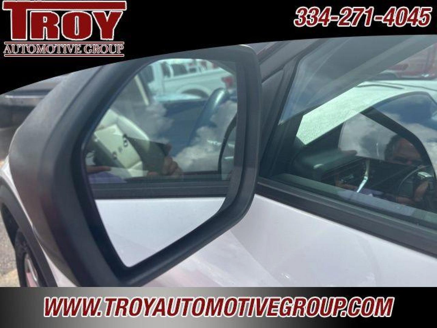 2020 White /Sandstone Ford Explorer XLT (1FMSK7DH1LG) with an 2.3L EcoBoost I-4 engine, Automatic transmission, located at 6812 Atlanta Hwy, Montgomery, AL, 36117, (334) 271-4045, 32.382118, -86.178673 - Photo#29