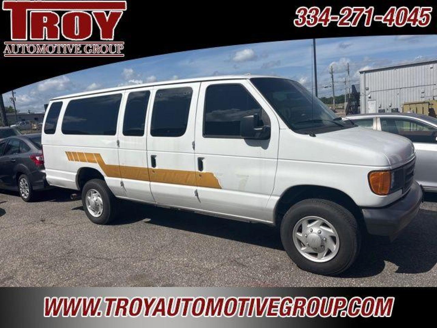2007 Oxford White Clearcoat /Medium Flint Ford E-350SD (1FBSS31L67D) with an 5.4L V8 EFI engine, Automatic transmission, located at 6812 Atlanta Hwy, Montgomery, AL, 36117, (334) 271-4045, 32.382118, -86.178673 - White 2007 Ford E-350SD RWD 5.4L V8 EFI 4-Speed Automatic with Overdrive<br><br>Financing Available---Top Value for Trades. - Photo#0