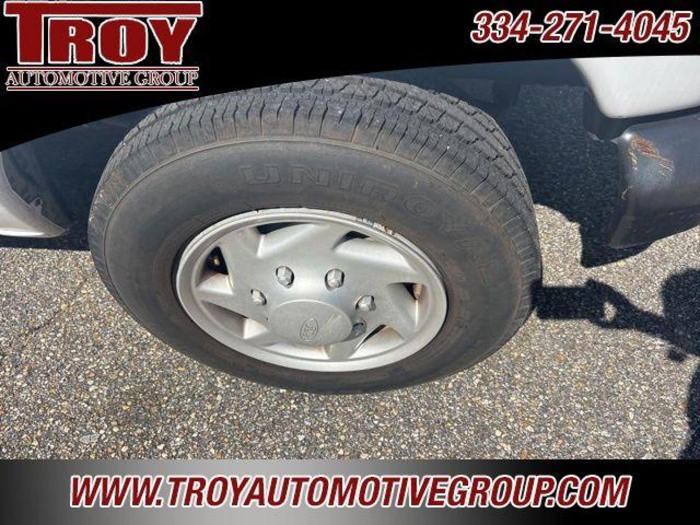 2007 Oxford White Clearcoat /Medium Flint Ford E-350SD (1FBSS31L67D) with an 5.4L V8 EFI engine, Automatic transmission, located at 6812 Atlanta Hwy, Montgomery, AL, 36117, (334) 271-4045, 32.382118, -86.178673 - White 2007 Ford E-350SD RWD 5.4L V8 EFI 4-Speed Automatic with Overdrive<br><br>Financing Available---Top Value for Trades. - Photo#8