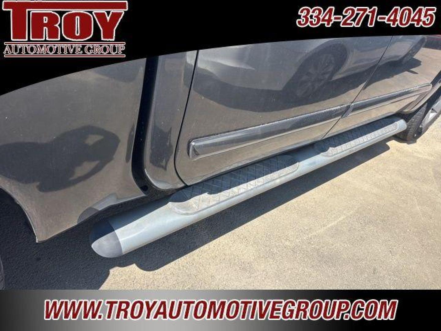 2004 Smoke /Graphite Nissan Titan LE (1N6AA07A74N) with an 5.6L V8 SMPI DOHC engine, Automatic transmission, located at 6812 Atlanta Hwy, Montgomery, AL, 36117, (334) 271-4045, 32.382118, -86.178673 - Leather Interior!!<br>Power Sunroof!!<br>Tow Package!! - Photo#8