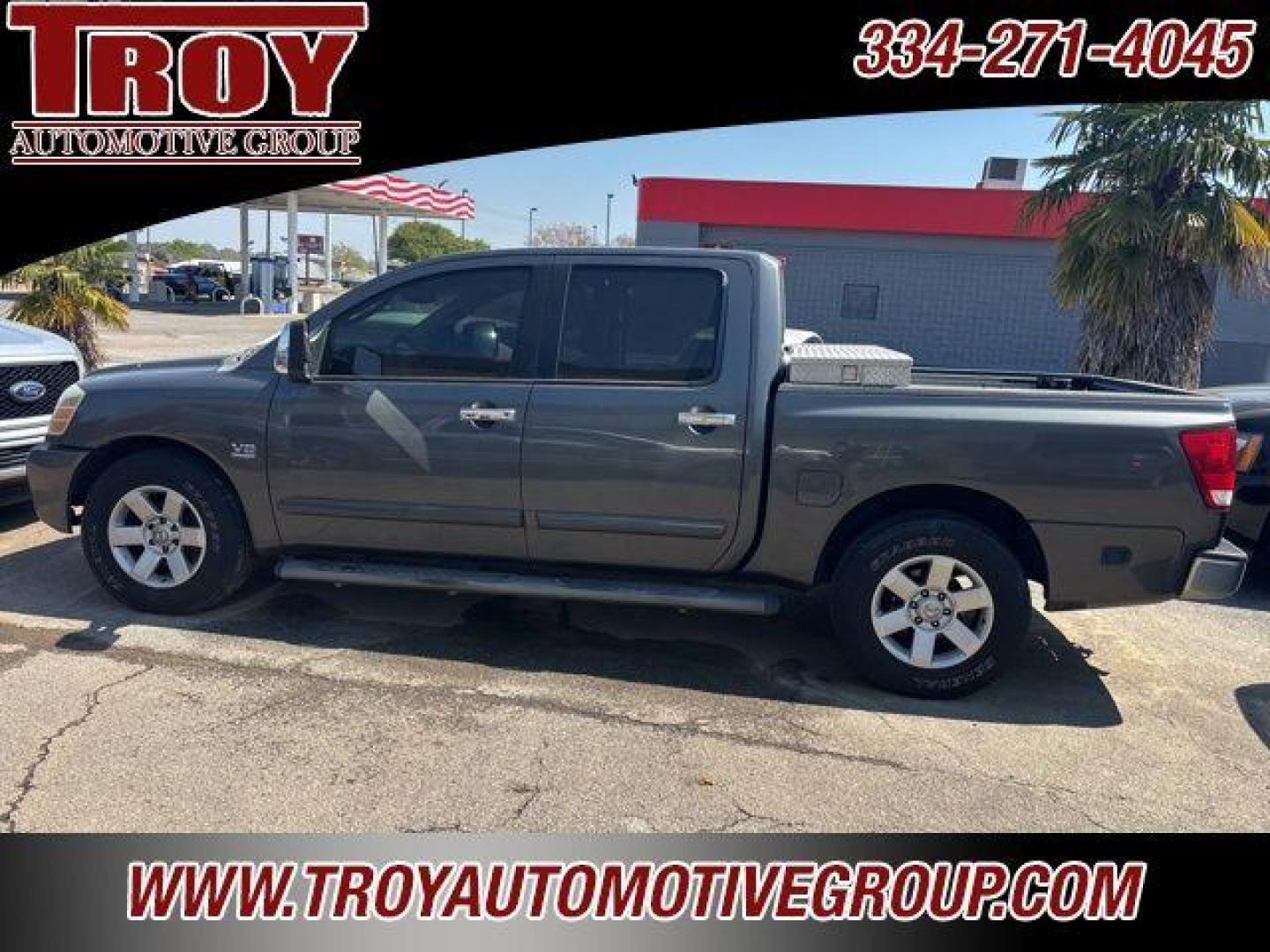 2004 Smoke /Graphite Nissan Titan LE (1N6AA07A74N) with an 5.6L V8 SMPI DOHC engine, Automatic transmission, located at 6812 Atlanta Hwy, Montgomery, AL, 36117, (334) 271-4045, 32.382118, -86.178673 - Leather Interior!!<br>Power Sunroof!!<br>Tow Package!! - Photo#14