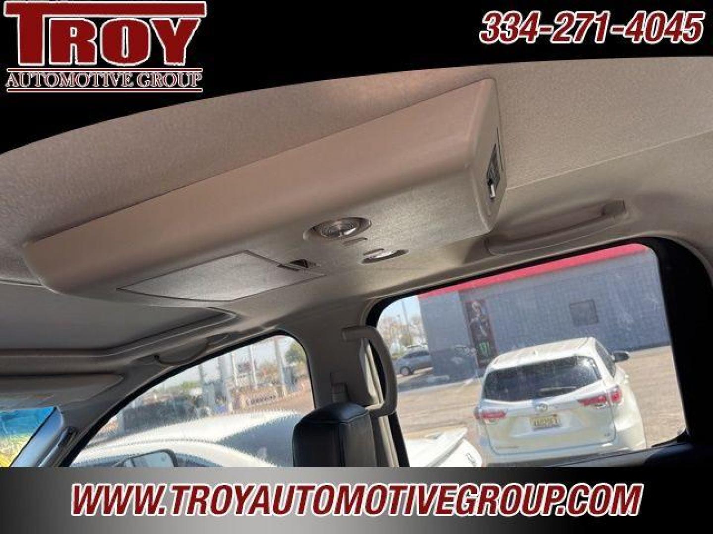 2004 Smoke /Graphite Nissan Titan LE (1N6AA07A74N) with an 5.6L V8 SMPI DOHC engine, Automatic transmission, located at 6812 Atlanta Hwy, Montgomery, AL, 36117, (334) 271-4045, 32.382118, -86.178673 - Leather Interior!!<br>Power Sunroof!!<br>Tow Package!! - Photo#16