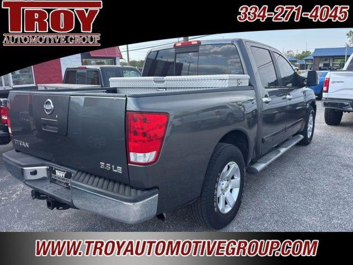 2004 Smoke /Graphite Nissan Titan LE (1N6AA07A74N) with an 5.6L V8 SMPI DOHC engine, Automatic transmission, located at 6812 Atlanta Hwy, Montgomery, AL, 36117, (334) 271-4045, 32.382118, -86.178673 - Leather Interior!!<br>Power Sunroof!!<br>Tow Package!! - Photo#38