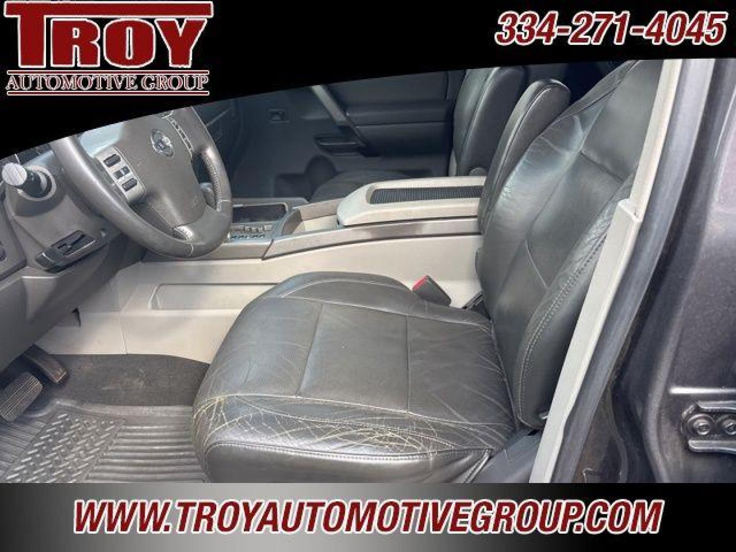 2004 Smoke /Graphite Nissan Titan LE (1N6AA07A74N) with an 5.6L V8 SMPI DOHC engine, Automatic transmission, located at 6812 Atlanta Hwy, Montgomery, AL, 36117, (334) 271-4045, 32.382118, -86.178673 - Leather Interior!!<br>Power Sunroof!!<br>Tow Package!! - Photo#46