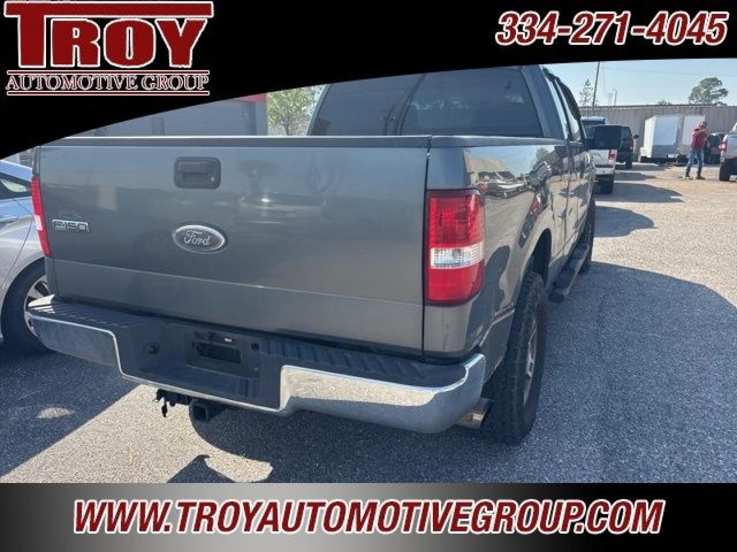 2006 Gray /Medium Flint Ford F-150 (1FTPX14V16N) with an 5.4L V8 EFI 24V FFV engine, Automatic transmission, located at 6812 Atlanta Hwy, Montgomery, AL, 36117, (334) 271-4045, 32.382118, -86.178673 - Priced below KBB Fair Purchase Price!<br><br>Gray 2006 Ford F-150 4WD 5.4L V8 EFI 24V FFV 4-Speed Automatic with Overdrive<br><br>Financing Available---Top Value for Trades.- Photo#4