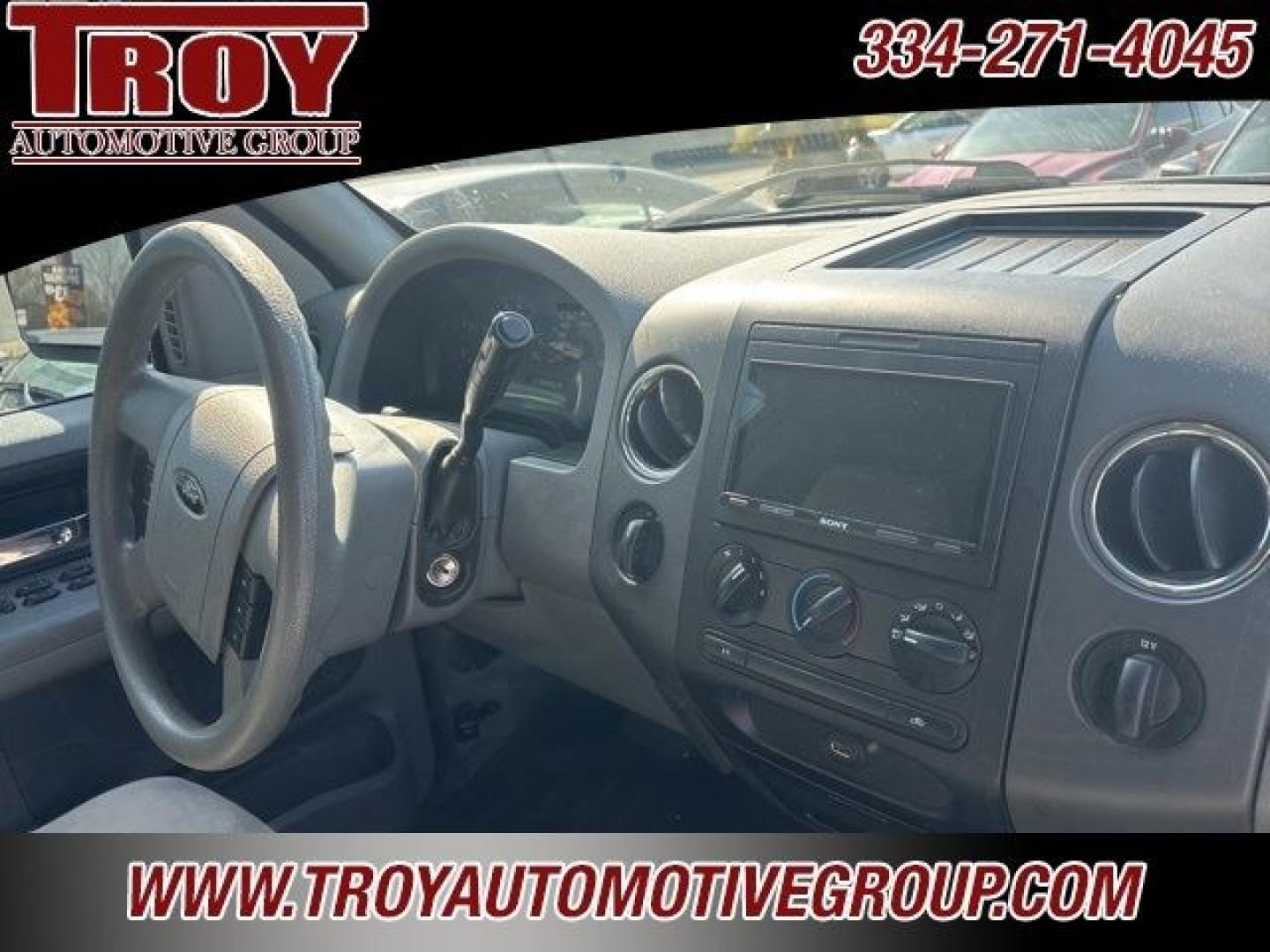 2006 Gray /Medium Flint Ford F-150 (1FTPX14V16N) with an 5.4L V8 EFI 24V FFV engine, Automatic transmission, located at 6812 Atlanta Hwy, Montgomery, AL, 36117, (334) 271-4045, 32.382118, -86.178673 - Priced below KBB Fair Purchase Price!<br><br>Gray 2006 Ford F-150 4WD 5.4L V8 EFI 24V FFV 4-Speed Automatic with Overdrive<br><br>Financing Available---Top Value for Trades.- Photo#17