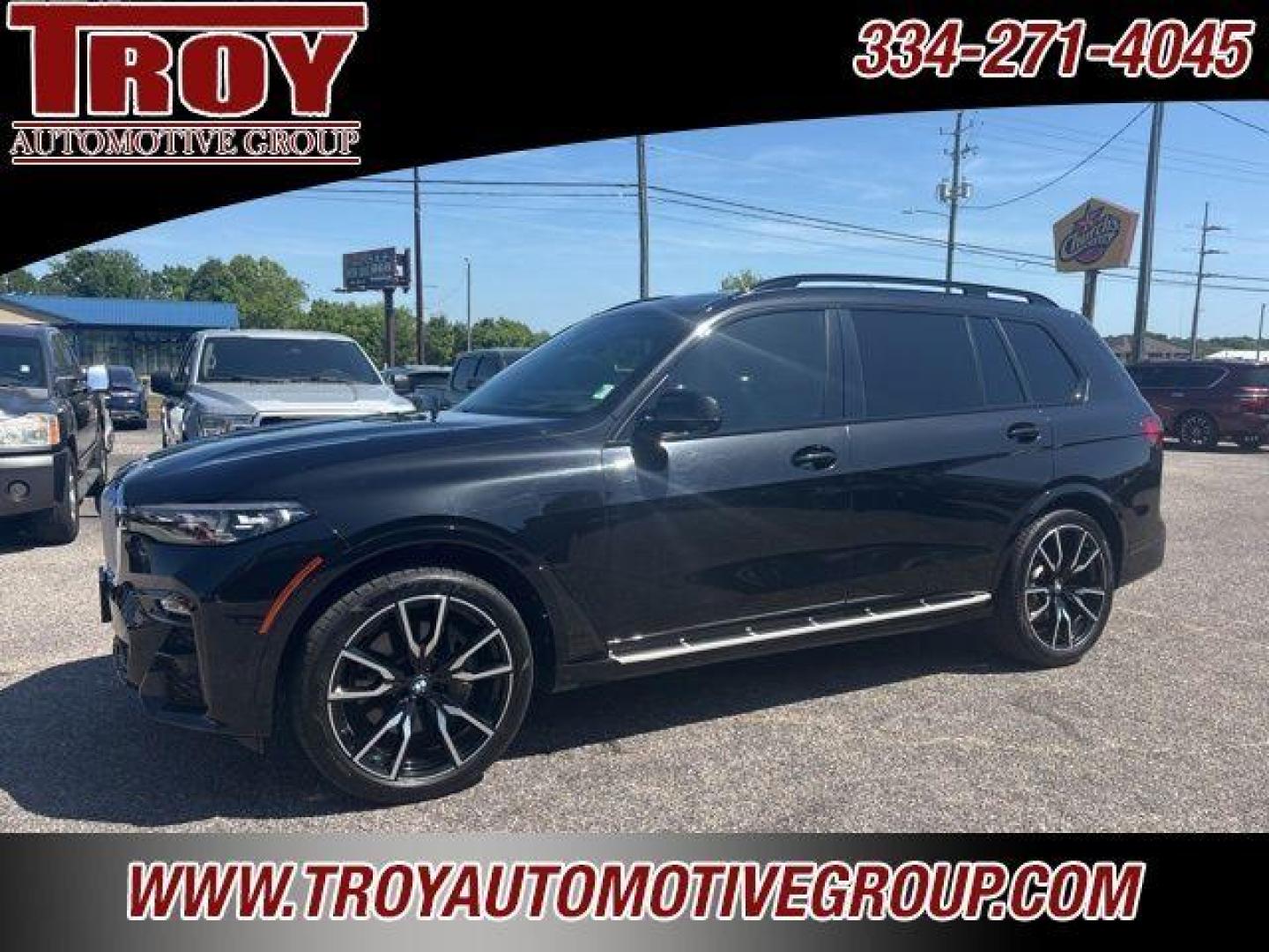 2020 Black Sapphire Metallic /Ivory White BMW X7 xDrive40i (5UXCW2C00L9) with an 3.0L I6 DOHC 24V engine, Automatic transmission, located at 6812 Atlanta Hwy, Montgomery, AL, 36117, (334) 271-4045, 32.382118, -86.178673 - Photo#1