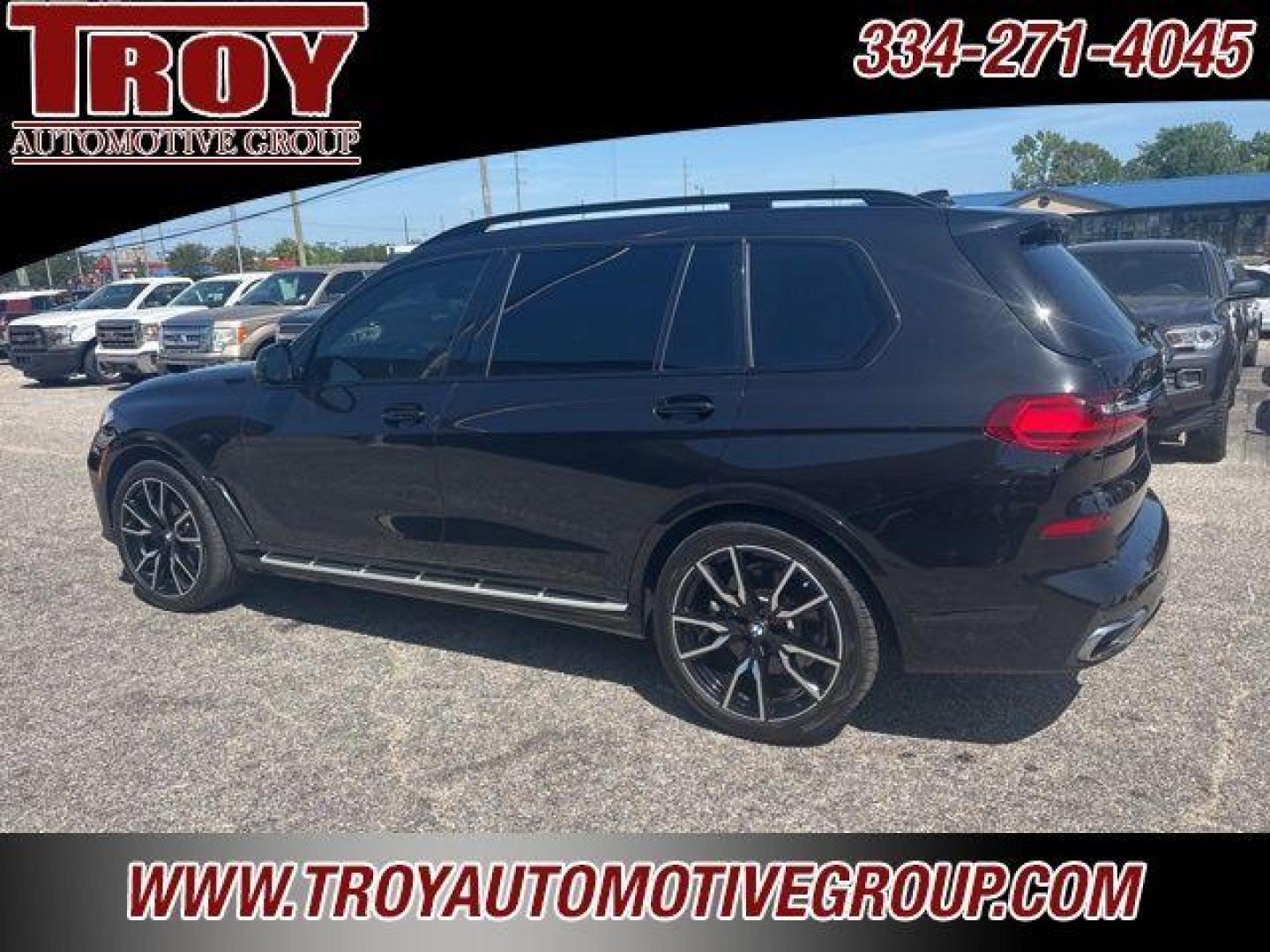 2020 Black Sapphire Metallic /Ivory White BMW X7 xDrive40i (5UXCW2C00L9) with an 3.0L I6 DOHC 24V engine, Automatic transmission, located at 6812 Atlanta Hwy, Montgomery, AL, 36117, (334) 271-4045, 32.382118, -86.178673 - Photo#3