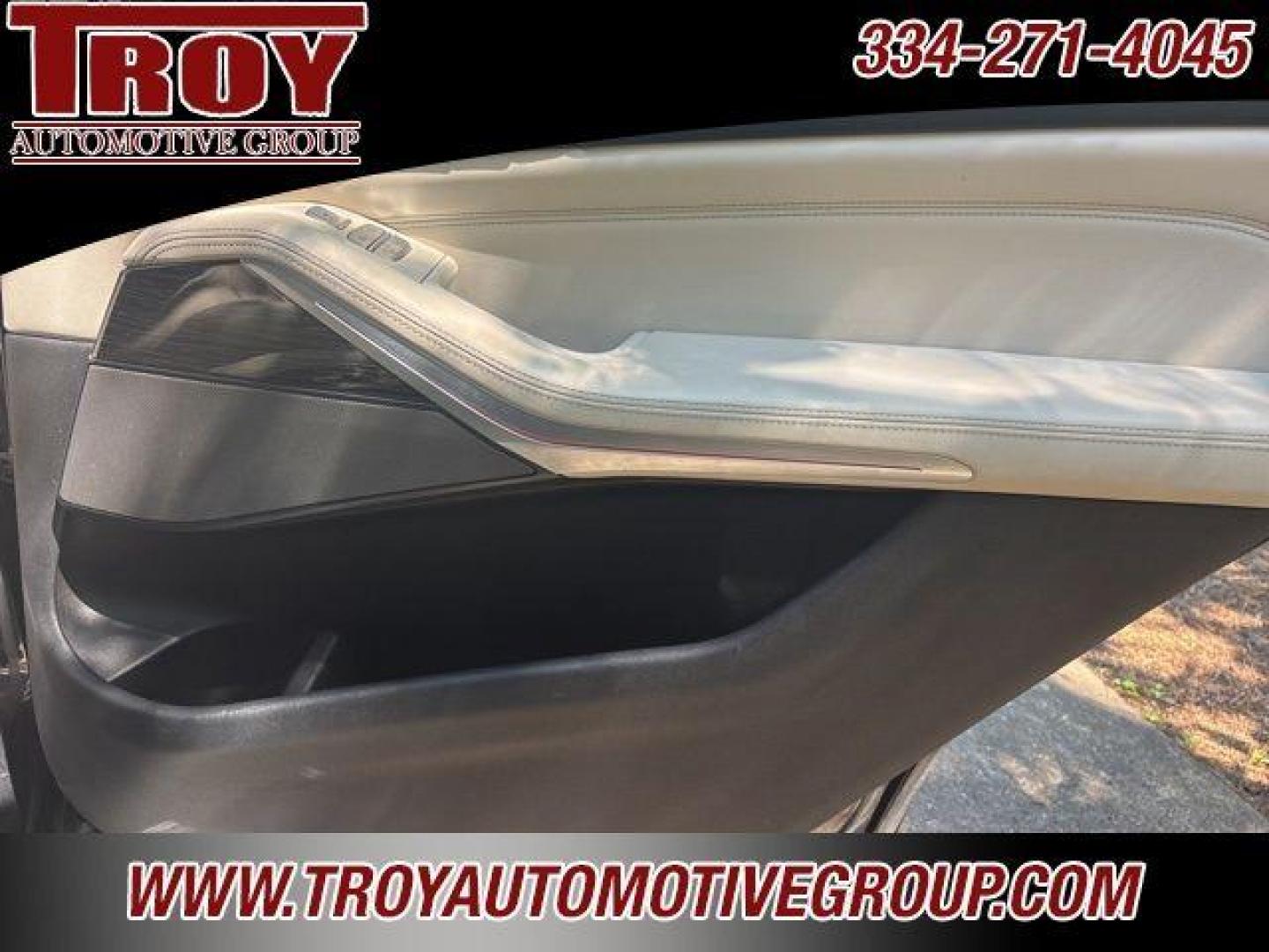 2020 Black Sapphire Metallic /Ivory White BMW X7 xDrive40i (5UXCW2C00L9) with an 3.0L I6 DOHC 24V engine, Automatic transmission, located at 6812 Atlanta Hwy, Montgomery, AL, 36117, (334) 271-4045, 32.382118, -86.178673 - Photo#12