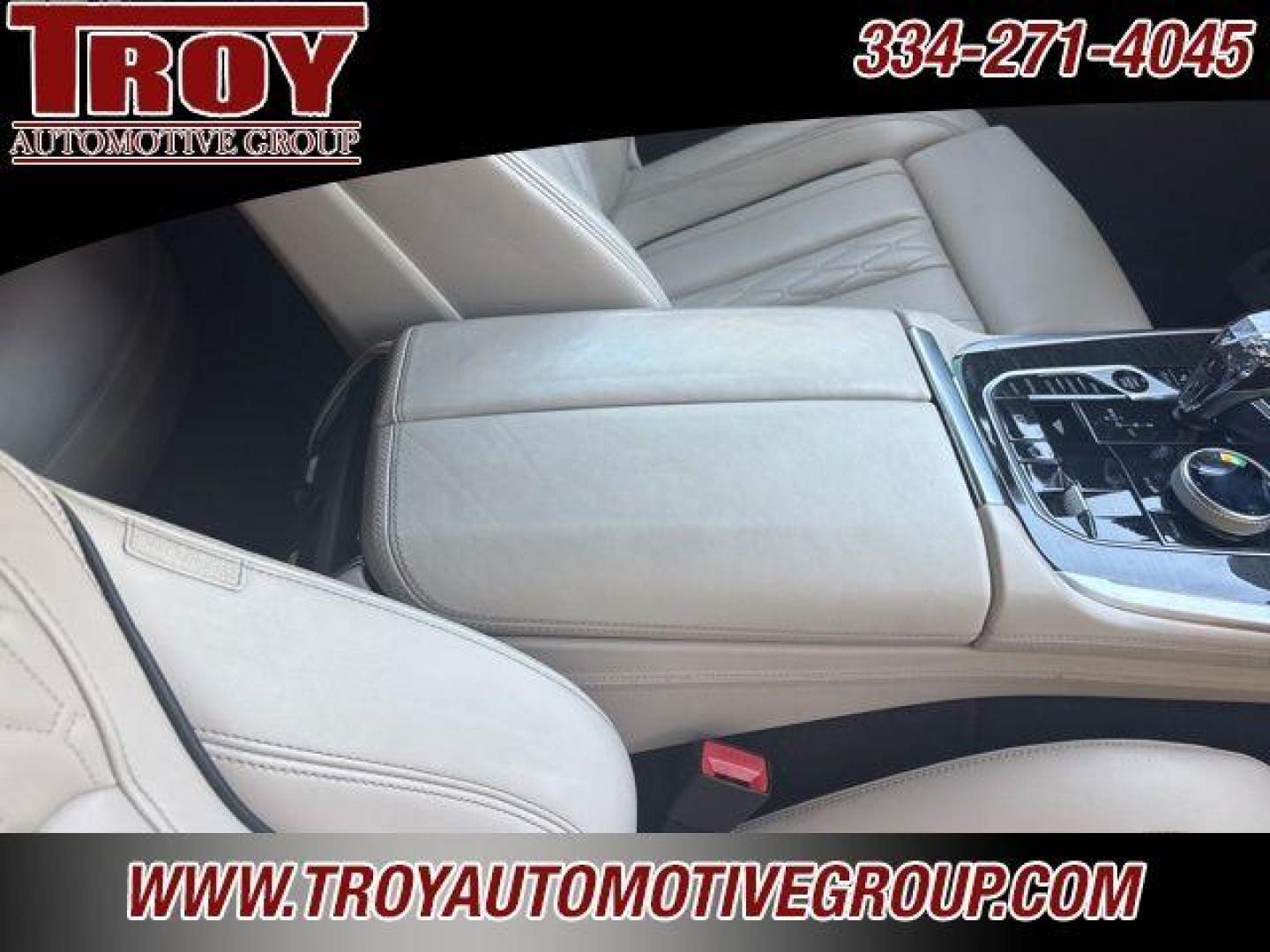 2020 Black Sapphire Metallic /Ivory White BMW X7 xDrive40i (5UXCW2C00L9) with an 3.0L I6 DOHC 24V engine, Automatic transmission, located at 6812 Atlanta Hwy, Montgomery, AL, 36117, (334) 271-4045, 32.382118, -86.178673 - Photo#21