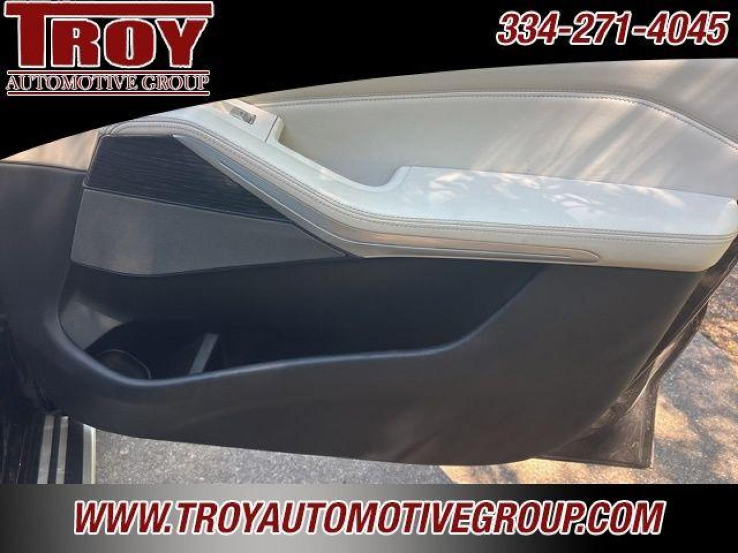 2020 Black Sapphire Metallic /Ivory White BMW X7 xDrive40i (5UXCW2C00L9) with an 3.0L I6 DOHC 24V engine, Automatic transmission, located at 6812 Atlanta Hwy, Montgomery, AL, 36117, (334) 271-4045, 32.382118, -86.178673 - Photo#23