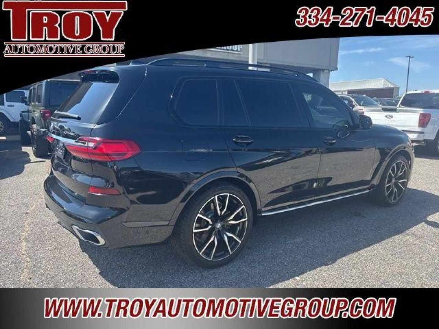 2020 Black Sapphire Metallic /Ivory White BMW X7 xDrive40i (5UXCW2C00L9) with an 3.0L I6 DOHC 24V engine, Automatic transmission, located at 6812 Atlanta Hwy, Montgomery, AL, 36117, (334) 271-4045, 32.382118, -86.178673 - Photo#52
