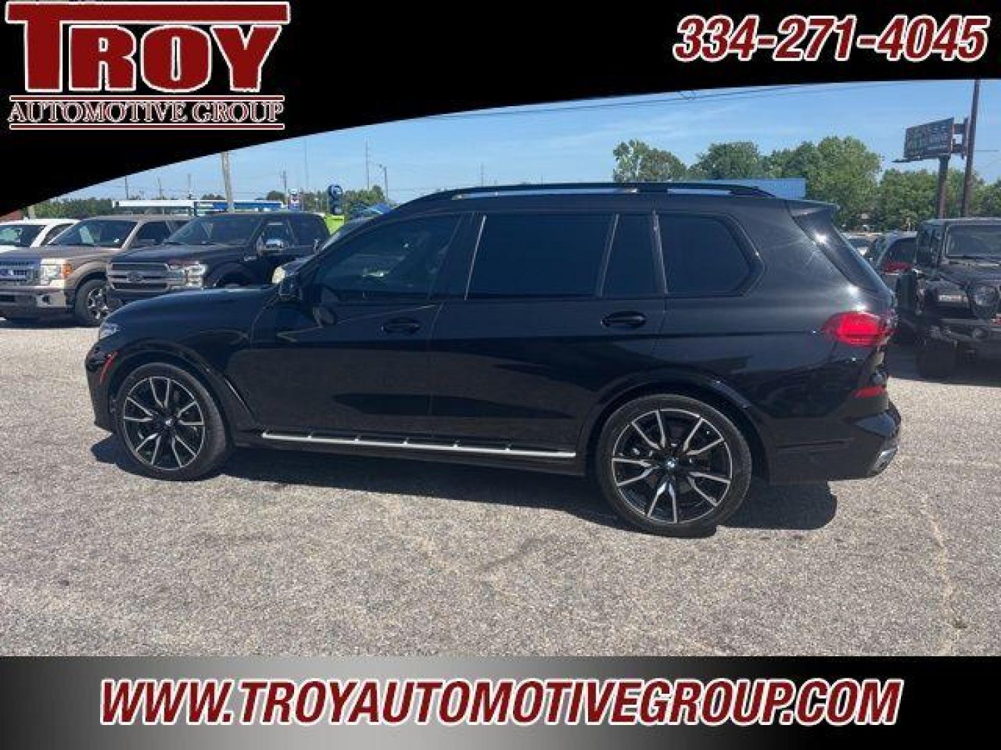 2020 Black Sapphire Metallic /Ivory White BMW X7 xDrive40i (5UXCW2C00L9) with an 3.0L I6 DOHC 24V engine, Automatic transmission, located at 6812 Atlanta Hwy, Montgomery, AL, 36117, (334) 271-4045, 32.382118, -86.178673 - Photo#56