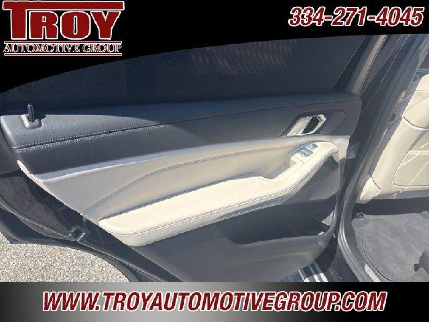 2020 Black Sapphire Metallic /Ivory White BMW X7 xDrive40i (5UXCW2C00L9) with an 3.0L I6 DOHC 24V engine, Automatic transmission, located at 6812 Atlanta Hwy, Montgomery, AL, 36117, (334) 271-4045, 32.382118, -86.178673 - Photo#58