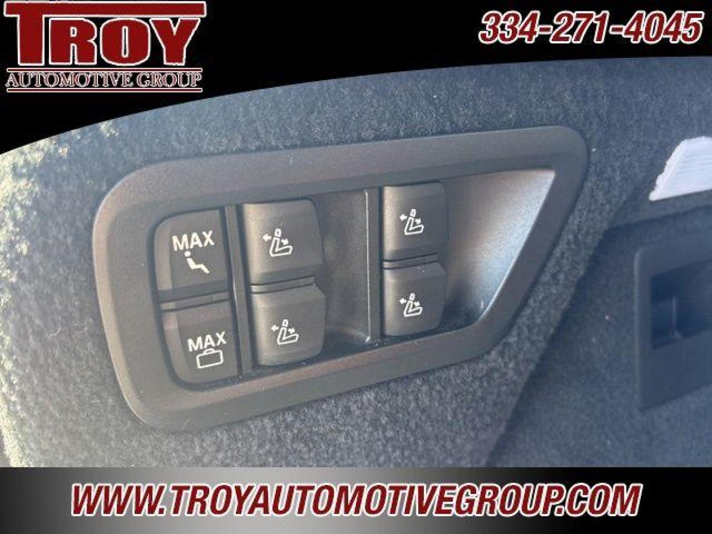 2020 Black Sapphire Metallic /Ivory White BMW X7 xDrive40i (5UXCW2C00L9) with an 3.0L I6 DOHC 24V engine, Automatic transmission, located at 6812 Atlanta Hwy, Montgomery, AL, 36117, (334) 271-4045, 32.382118, -86.178673 - Photo#60