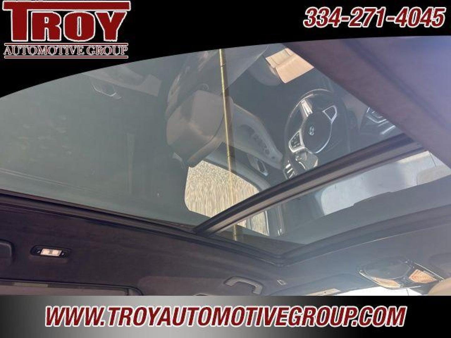 2020 Black Sapphire Metallic /Ivory White BMW X7 xDrive40i (5UXCW2C00L9) with an 3.0L I6 DOHC 24V engine, Automatic transmission, located at 6812 Atlanta Hwy, Montgomery, AL, 36117, (334) 271-4045, 32.382118, -86.178673 - Photo#64