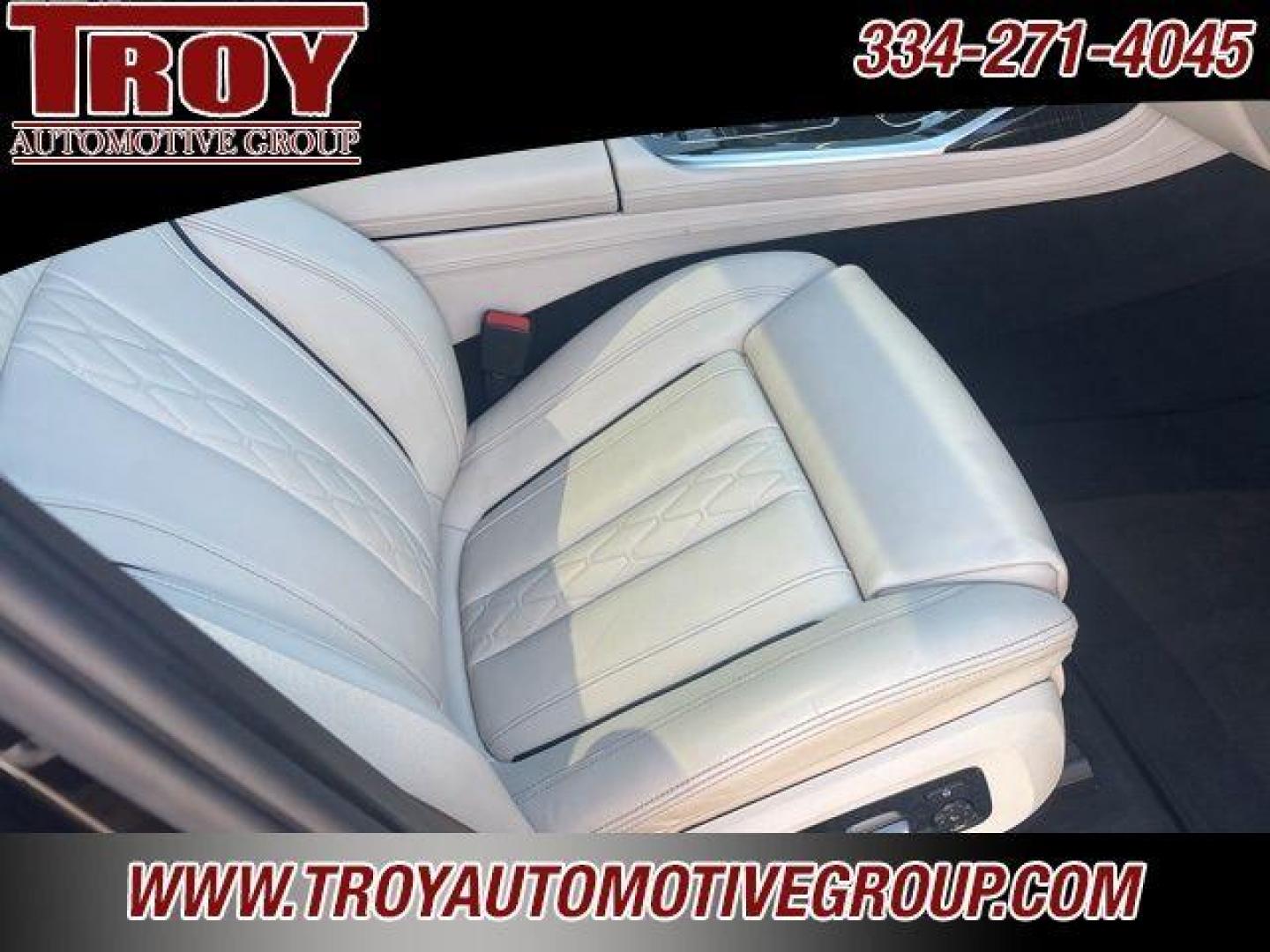 2020 Black Sapphire Metallic /Ivory White BMW X7 xDrive40i (5UXCW2C00L9) with an 3.0L I6 DOHC 24V engine, Automatic transmission, located at 6812 Atlanta Hwy, Montgomery, AL, 36117, (334) 271-4045, 32.382118, -86.178673 - Photo#66