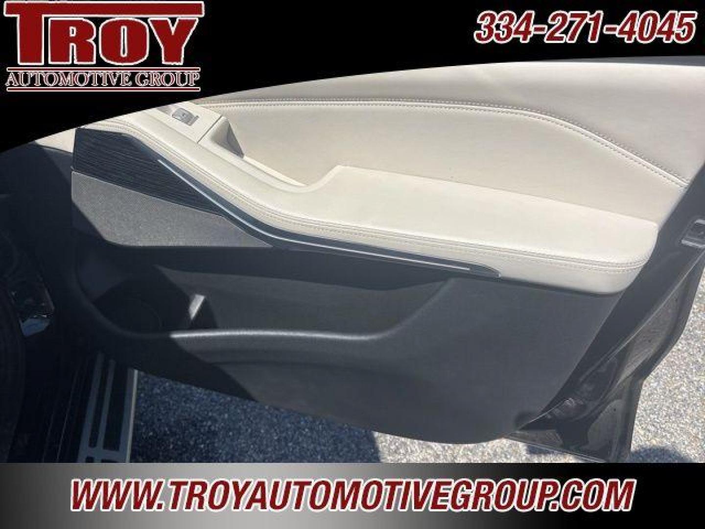 2020 Black Sapphire Metallic /Ivory White BMW X7 xDrive40i (5UXCW2C00L9) with an 3.0L I6 DOHC 24V engine, Automatic transmission, located at 6812 Atlanta Hwy, Montgomery, AL, 36117, (334) 271-4045, 32.382118, -86.178673 - Photo#73