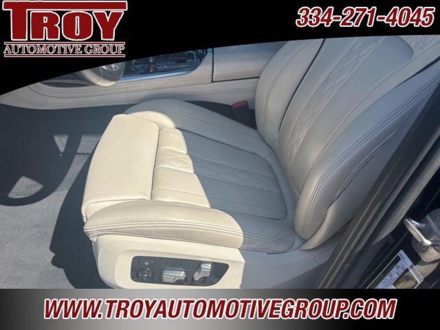 2020 Black Sapphire Metallic /Ivory White BMW X7 xDrive40i (5UXCW2C00L9) with an 3.0L I6 DOHC 24V engine, Automatic transmission, located at 6812 Atlanta Hwy, Montgomery, AL, 36117, (334) 271-4045, 32.382118, -86.178673 - Photo#74