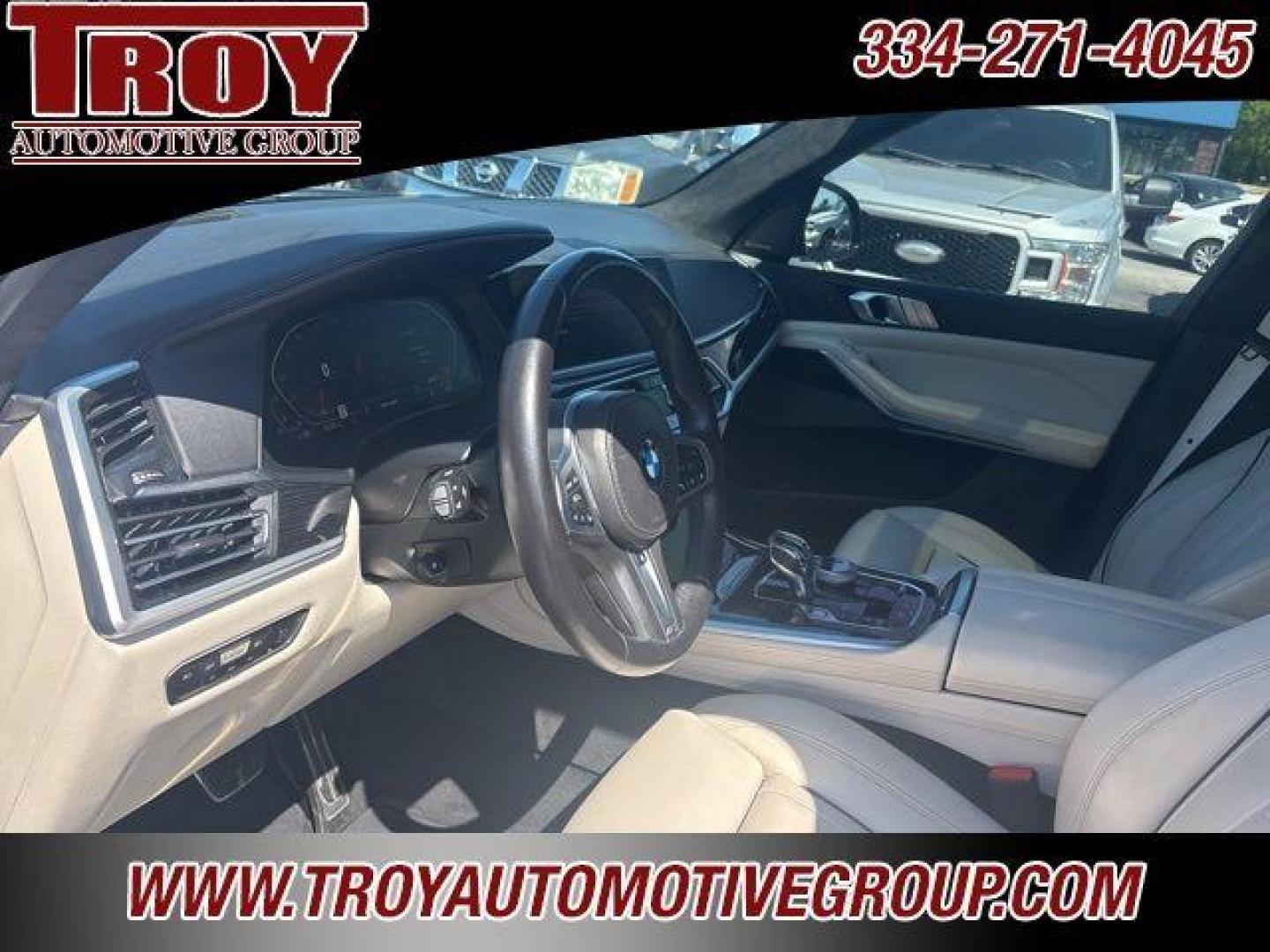 2020 Black Sapphire Metallic /Ivory White BMW X7 xDrive40i (5UXCW2C00L9) with an 3.0L I6 DOHC 24V engine, Automatic transmission, located at 6812 Atlanta Hwy, Montgomery, AL, 36117, (334) 271-4045, 32.382118, -86.178673 - Photo#75