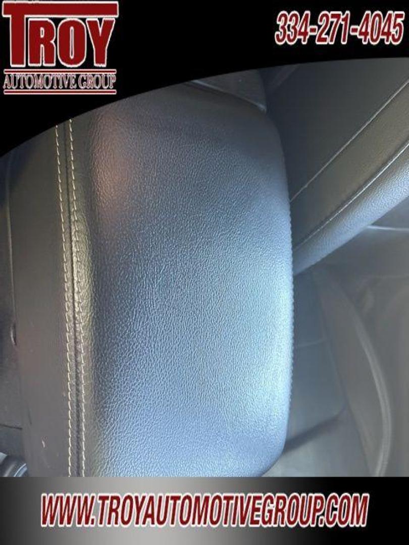 2019 Black Clearcoat /Black Jeep Wrangler Unlimited Moab (1C4HJXEG5KW) with an 3.6L V6 24V VVT engine, Automatic transmission, located at 6812 Atlanta Hwy, Montgomery, AL, 36117, (334) 271-4045, 32.382118, -86.178673 - Recent Arrival!<br><br>Black Clearcoat 2019 Jeep Wrangler Unlimited Moab 4WD 3.6L V6 24V VVT 8-Speed Automatic<br><br>Financing Available---Top Value for Trades. - Photo#37