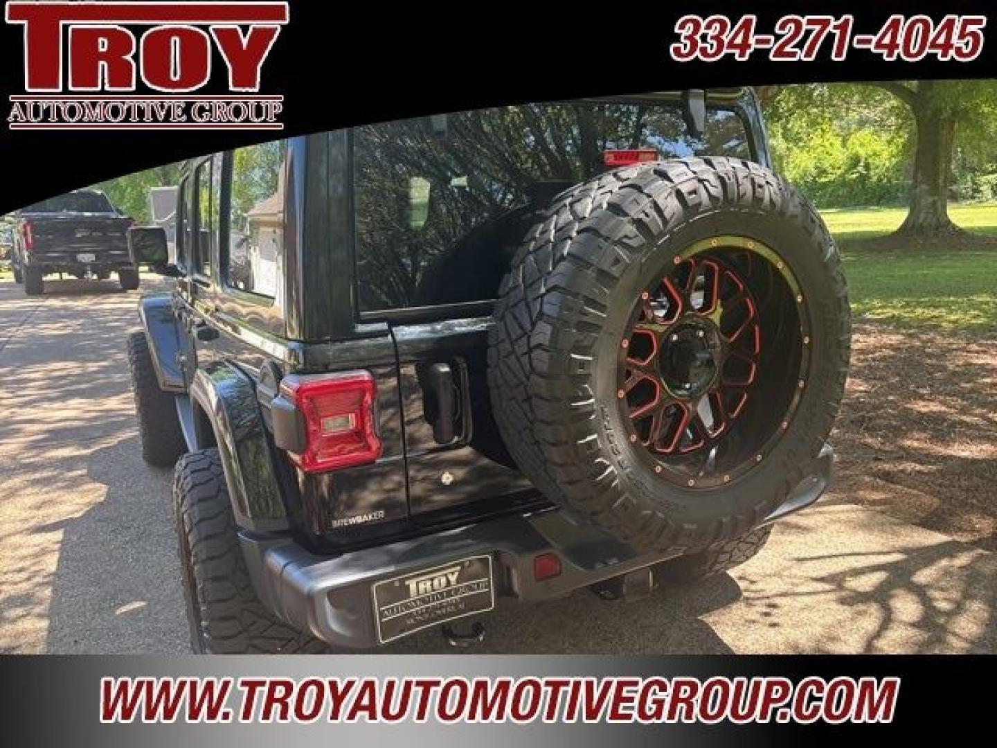 2019 Black Clearcoat /Black Jeep Wrangler Unlimited Sahara (1C4HJXEG5KW) with an 3.6L V6 24V VVT engine, Automatic transmission, located at 6812 Atlanta Hwy, Montgomery, AL, 36117, (334) 271-4045, 32.382118, -86.178673 - Black Clearcoat 2019 Jeep Wrangler Unlimited Sahara 4WD 3.6L V6 24V VVT 8-Speed Automatic<br><br>Financing Available---Top Value for Trades.<br><br>Odometer is 33769 miles below market average!- Photo#17