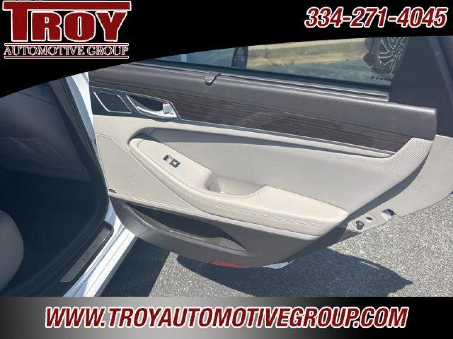 2016 Casablanca White /Grey Hyundai Genesis 3.8 (KMHGN4JE3GU) with an 3.8L V6 DGI DOHC Dual CVVT engine, Automatic transmission, located at 6812 Atlanta Hwy, Montgomery, AL, 36117, (334) 271-4045, 32.382118, -86.178673 - Photo#17