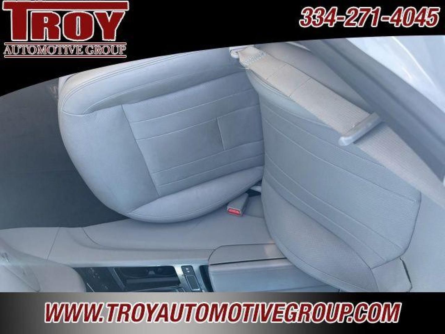 2016 Casablanca White /Grey Hyundai Genesis 3.8 (KMHGN4JE3GU) with an 3.8L V6 DGI DOHC Dual CVVT engine, Automatic transmission, located at 6812 Atlanta Hwy, Montgomery, AL, 36117, (334) 271-4045, 32.382118, -86.178673 - Photo#24