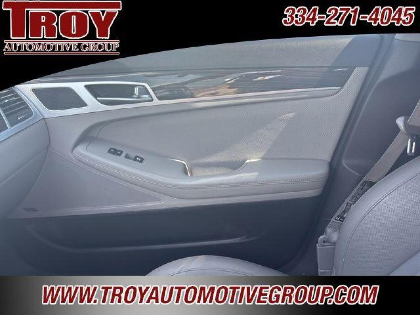 2016 Casablanca White /Grey Hyundai Genesis 3.8 (KMHGN4JE3GU) with an 3.8L V6 DGI DOHC Dual CVVT engine, Automatic transmission, located at 6812 Atlanta Hwy, Montgomery, AL, 36117, (334) 271-4045, 32.382118, -86.178673 - Photo#47