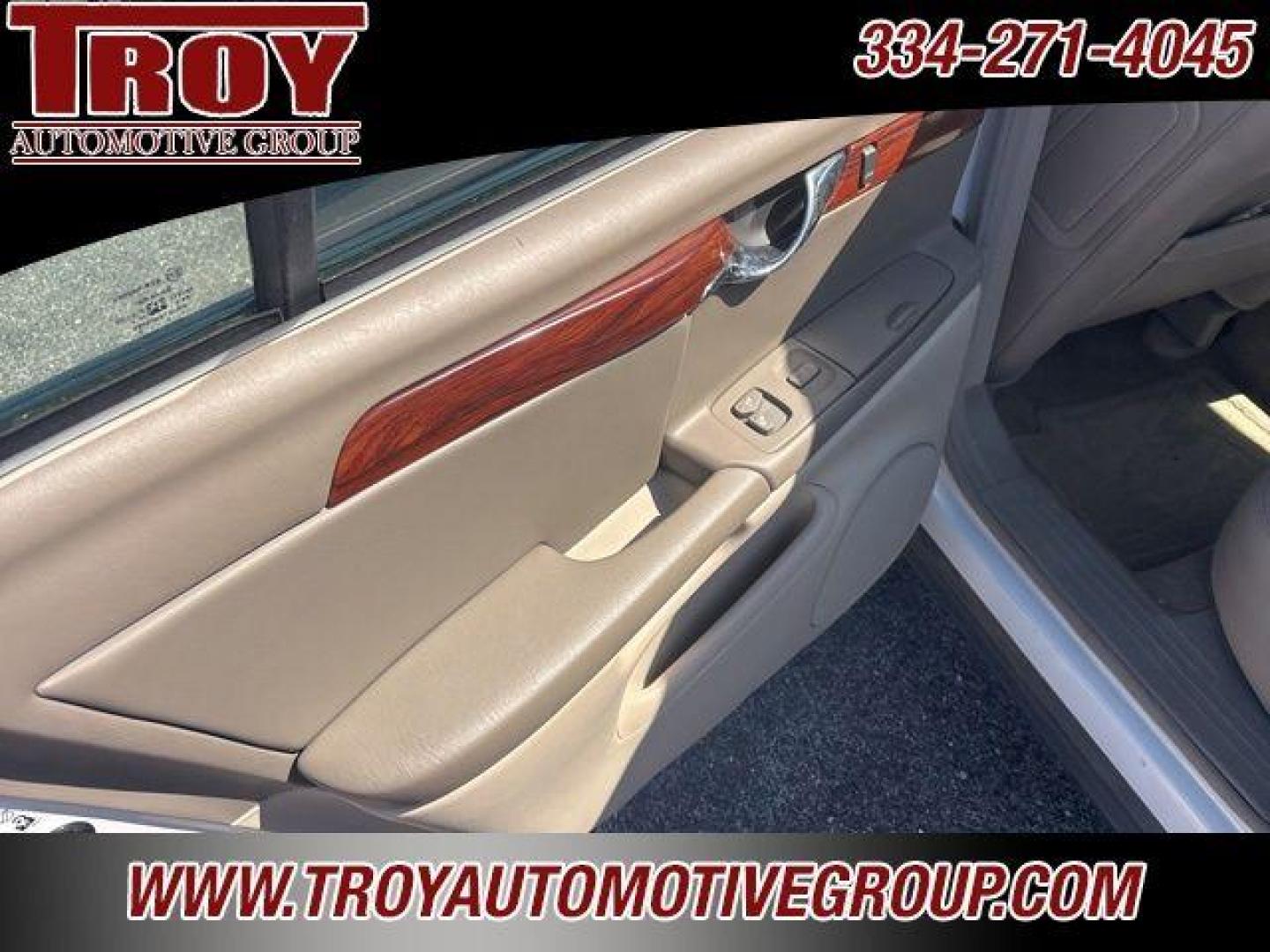 2004 White Lightning /Shale Cadillac DeVille Base (1G6KD54Y34U) with an Northstar 4.6L V8 SFI DOHC engine, Automatic transmission, located at 6812 Atlanta Hwy, Montgomery, AL, 36117, (334) 271-4045, 32.382118, -86.178673 - Photo#23