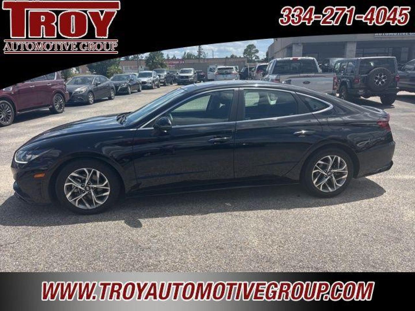 2021 Phantom Black /Black Hyundai Sonata SEL (5NPEF4JA6MH) with an 2.5L I4 engine, Automatic transmission, located at 6812 Atlanta Hwy, Montgomery, AL, 36117, (334) 271-4045, 32.382118, -86.178673 - Recent Arrival!<br><br>Phantom Black 2021 Hyundai Sonata SEL FWD 2.5L I4 8-Speed Automatic with Overdrive<br><br>Financing Available---Top Value for Trades.<br><br>27/37 City/Highway MPG<br><br><br>Awards:<br> * ALG Residual Value Awards, Residual Value Awards - Photo#1