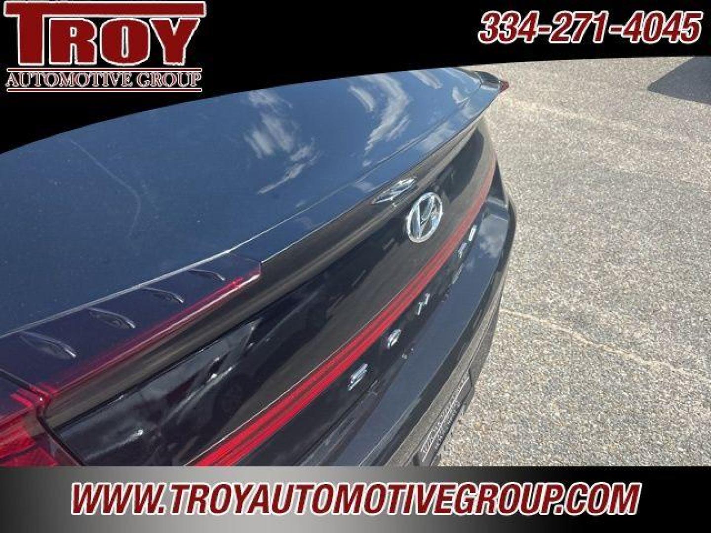 2021 Phantom Black /Black Hyundai Sonata SEL (5NPEF4JA6MH) with an 2.5L I4 engine, Automatic transmission, located at 6812 Atlanta Hwy, Montgomery, AL, 36117, (334) 271-4045, 32.382118, -86.178673 - Recent Arrival!<br><br>Phantom Black 2021 Hyundai Sonata SEL FWD 2.5L I4 8-Speed Automatic with Overdrive<br><br>Financing Available---Top Value for Trades.<br><br>27/37 City/Highway MPG<br><br><br>Awards:<br> * ALG Residual Value Awards, Residual Value Awards - Photo#12