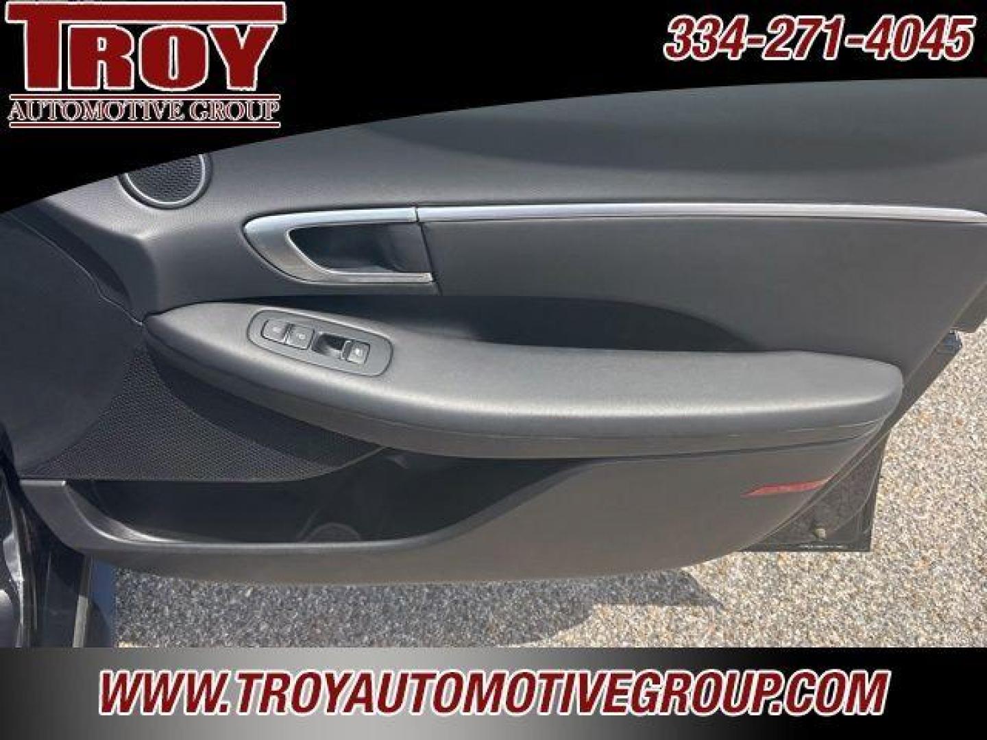 2021 Phantom Black /Black Hyundai Sonata SEL (5NPEF4JA6MH) with an 2.5L I4 engine, Automatic transmission, located at 6812 Atlanta Hwy, Montgomery, AL, 36117, (334) 271-4045, 32.382118, -86.178673 - Recent Arrival!<br><br>Phantom Black 2021 Hyundai Sonata SEL FWD 2.5L I4 8-Speed Automatic with Overdrive<br><br>Financing Available---Top Value for Trades.<br><br>27/37 City/Highway MPG<br><br><br>Awards:<br> * ALG Residual Value Awards, Residual Value Awards - Photo#27