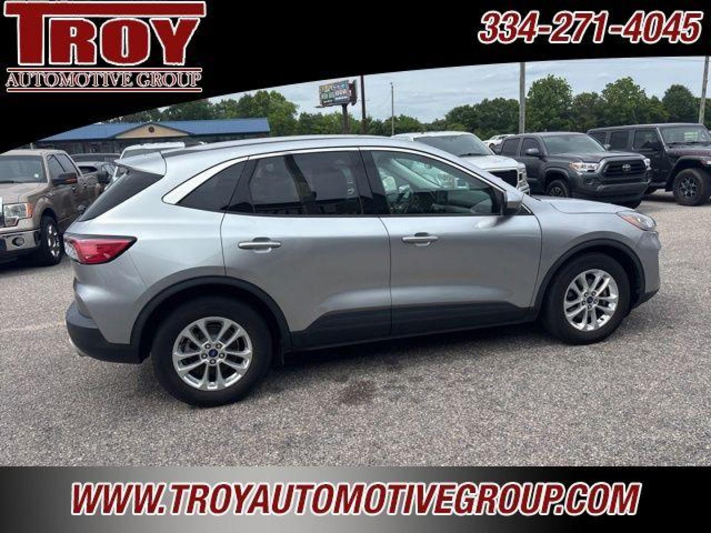 2021 Silver Metallic /Gray Ford Escape SE (1FMCU0G67MU) with an 1.5L EcoBoost engine, Automatic transmission, located at 6812 Atlanta Hwy, Montgomery, AL, 36117, (334) 271-4045, 32.382118, -86.178673 - Recent Arrival! Priced below KBB Fair Purchase Price!<br><br>Silver Metallic 2021 Ford Escape SE FWD 1.5L EcoBoost 8-Speed Automatic<br><br>Financing Available---Top Value for Trades.<br><br>Odometer is 35718 miles below market average! 28/34 City/Highway MPG - Photo#9
