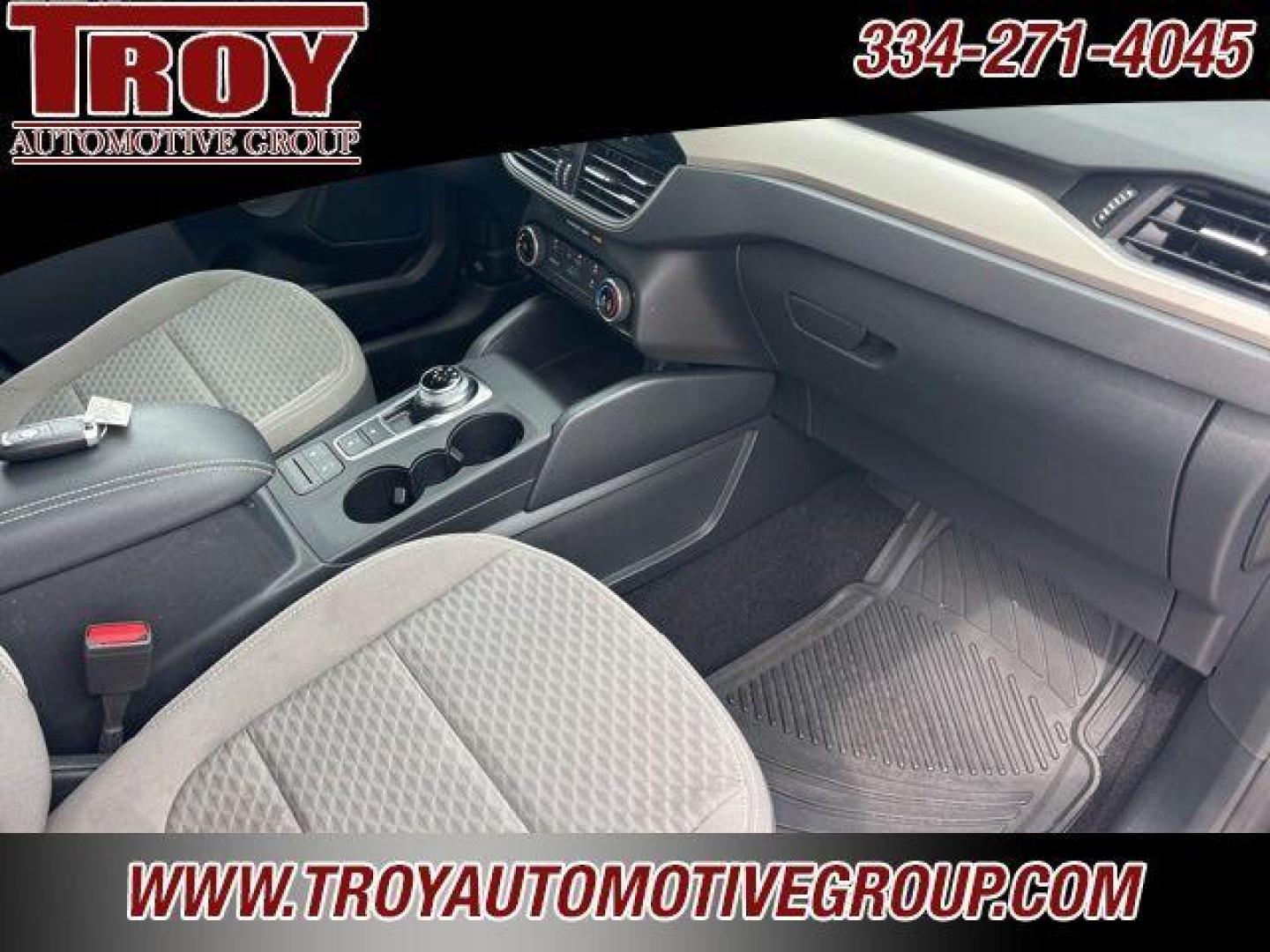 2021 Silver Metallic /Gray Ford Escape SE (1FMCU0G67MU) with an 1.5L EcoBoost engine, Automatic transmission, located at 6812 Atlanta Hwy, Montgomery, AL, 36117, (334) 271-4045, 32.382118, -86.178673 - Recent Arrival! Priced below KBB Fair Purchase Price!<br><br>Silver Metallic 2021 Ford Escape SE FWD 1.5L EcoBoost 8-Speed Automatic<br><br>Financing Available---Top Value for Trades.<br><br>Odometer is 35718 miles below market average! 28/34 City/Highway MPG - Photo#26