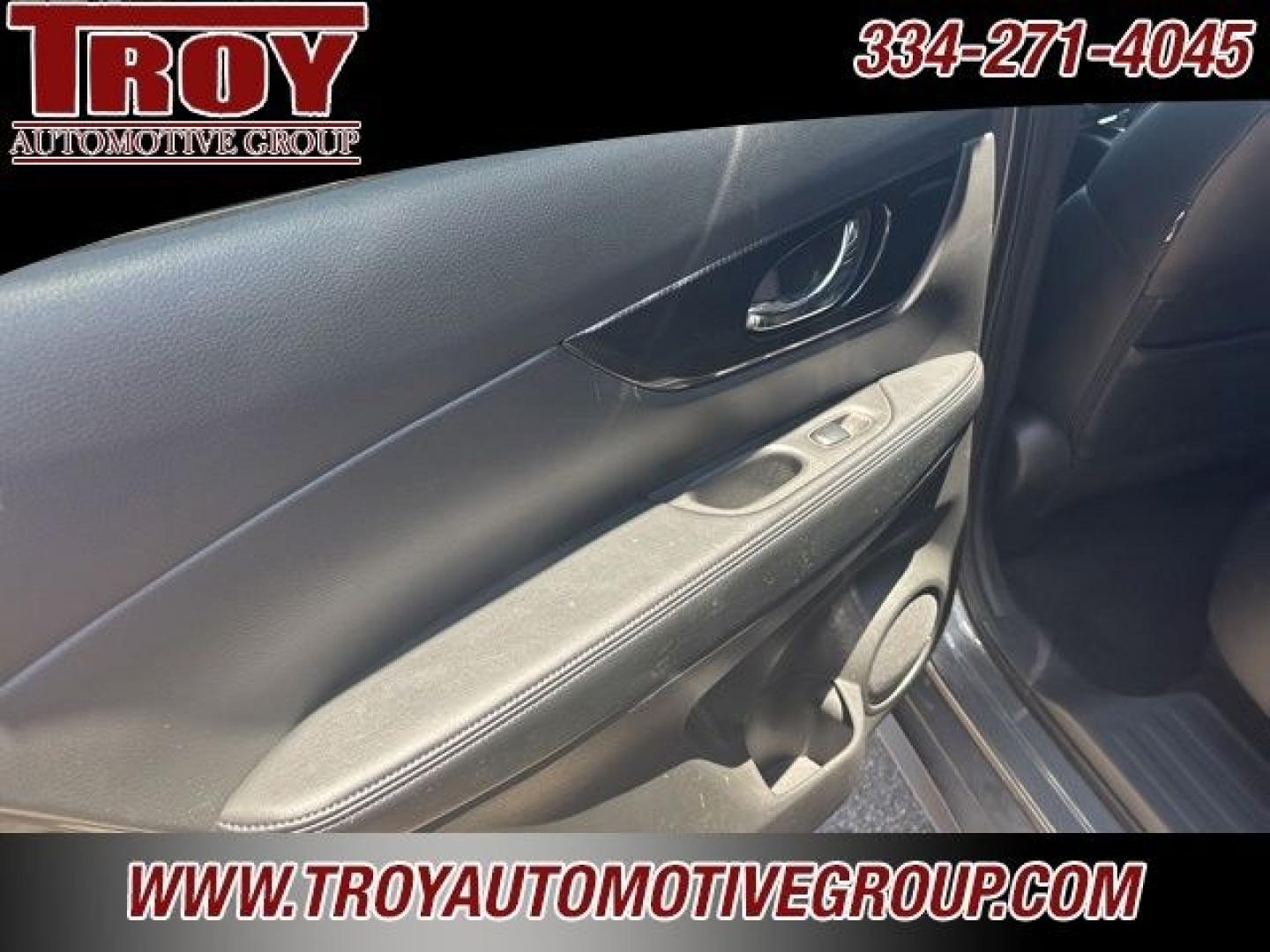 2019 Gun Metallic /Charcoal Nissan Rogue SL (5N1AT2MV7KC) with an 2.5L I4 DOHC 16V engine, CVT transmission, located at 6812 Atlanta Hwy, Montgomery, AL, 36117, (334) 271-4045, 32.382118, -86.178673 - Gun Metallic 2019 Nissan Rogue SL AWD 2.5L I4 DOHC 16V CVT with Xtronic<br><br>Financing Available---Top Value for Trades.<br><br>Odometer is 11284 miles below market average! 25/32 City/Highway MPG- Photo#8