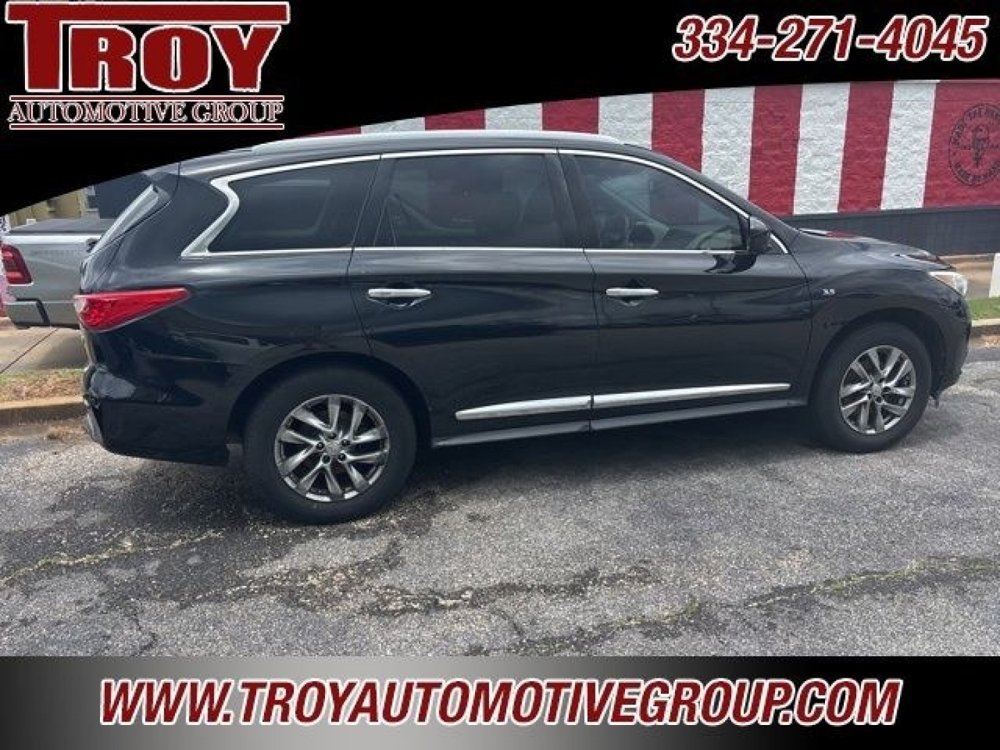 2014 Black Obsidian /Wheat INFINITI QX60 Base (5N1AL0MN3EC) with an 3.5L V6 engine, CVT transmission, located at 6812 Atlanta Hwy, Montgomery, AL, 36117, (334) 271-4045, 32.382118, -86.178673 - Black Obsidian 2014 INFINITI QX60 FWD 3.5L V6 Sport-Tuned CVT<br><br>Financing Available---Top Value for Trades.<br><br>20/26 City/Highway MPG<br><br><br>Reviews:<br> * Ample passenger room in all three rows; smooth and quite ride; classy interior design; good fuel economy from hybrid model; user-f- Photo#2