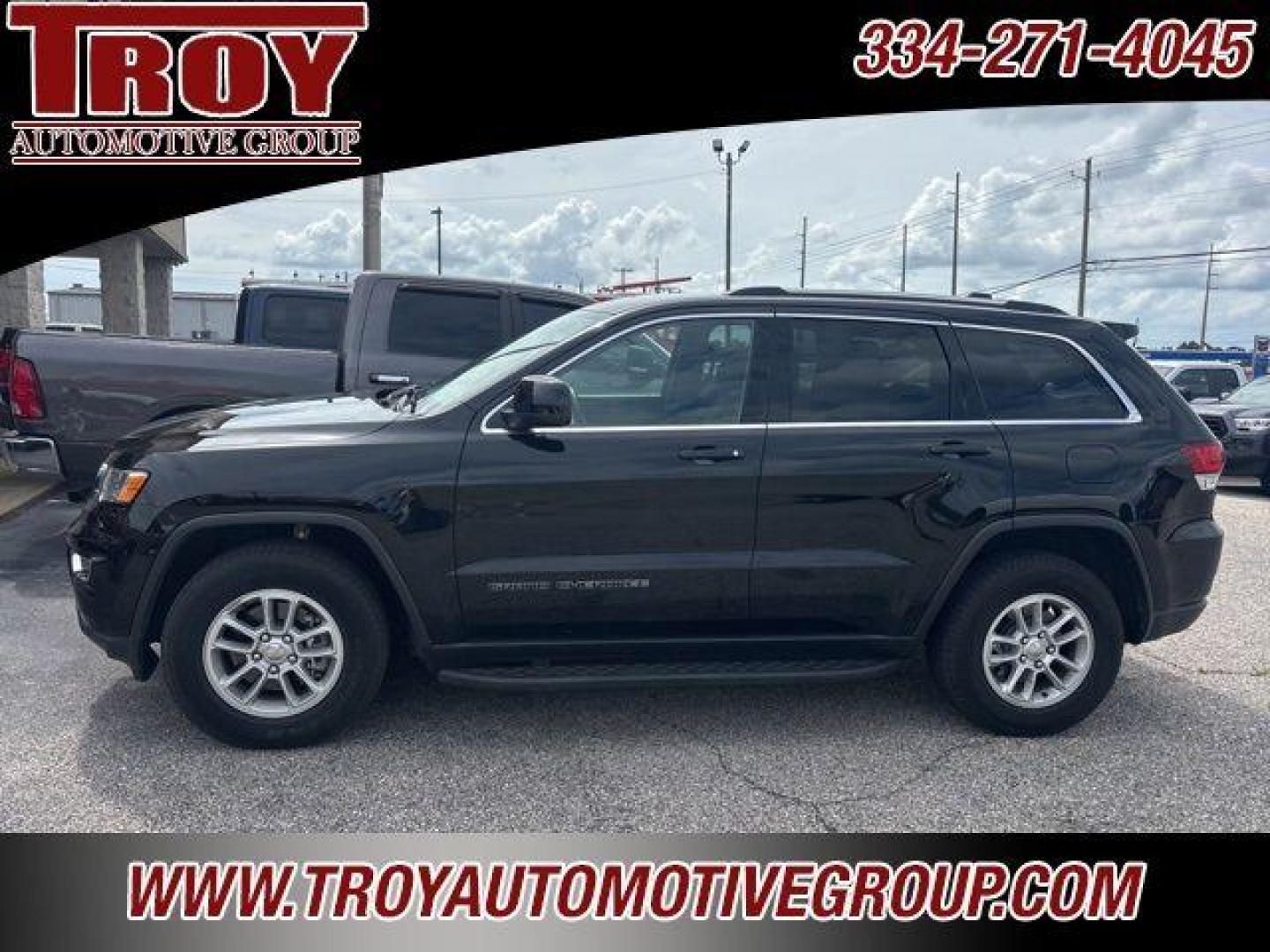 2020 Diamond Black Crystal Pearlcoat /Black Jeep Grand Cherokee Laredo E (1C4RJFAGXLC) with an 3.6L V6 24V VVT engine, Automatic transmission, located at 6812 Atlanta Hwy, Montgomery, AL, 36117, (334) 271-4045, 32.382118, -86.178673 - Photo#1