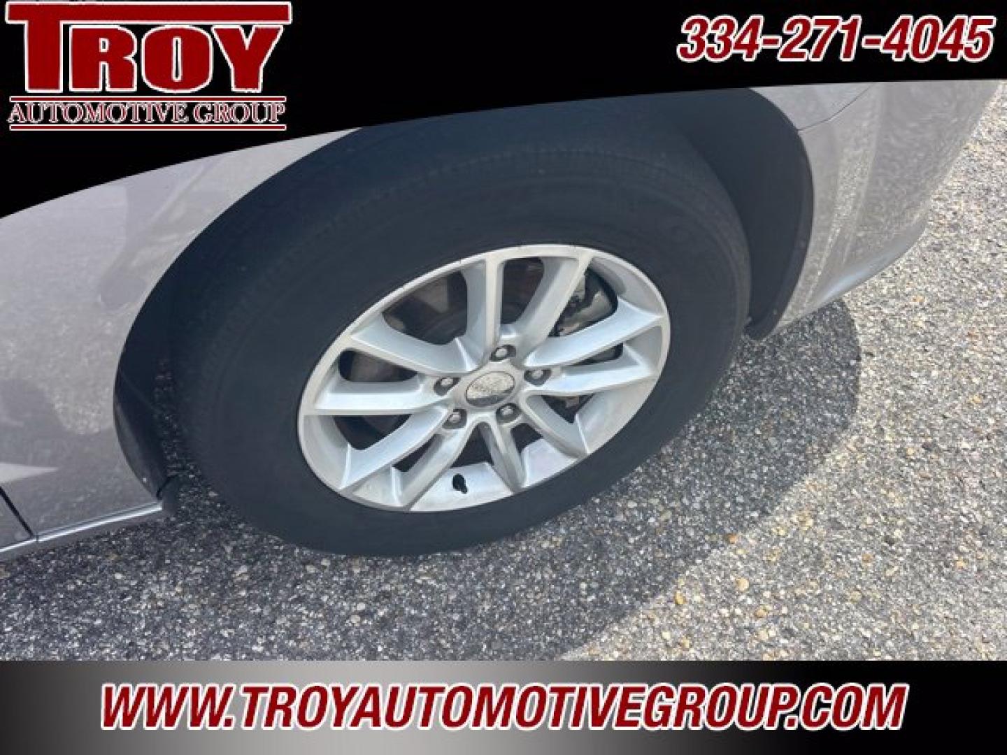 2019 Billet Clearcoat /Black/Light Graystone Dodge Grand Caravan SXT (2C4RDGCG9KR) with an 3.6L 6-Cylinder SMPI Flex Fuel DOHC engine, Automatic transmission, located at 6812 Atlanta Hwy, Montgomery, AL, 36117, (334) 271-4045, 32.382118, -86.178673 - Billet Silver Metallic Clearcoat 2019 Dodge Grand Caravan SXT FWD 3.6L 6-Cylinder SMPI Flex Fuel DOHC 6-Speed Automatic<br><br>Financing Available---Top Value for Trades.<br><br><br>Awards:<br> * 2019 KBB.com Brand Image Awards- Photo#18