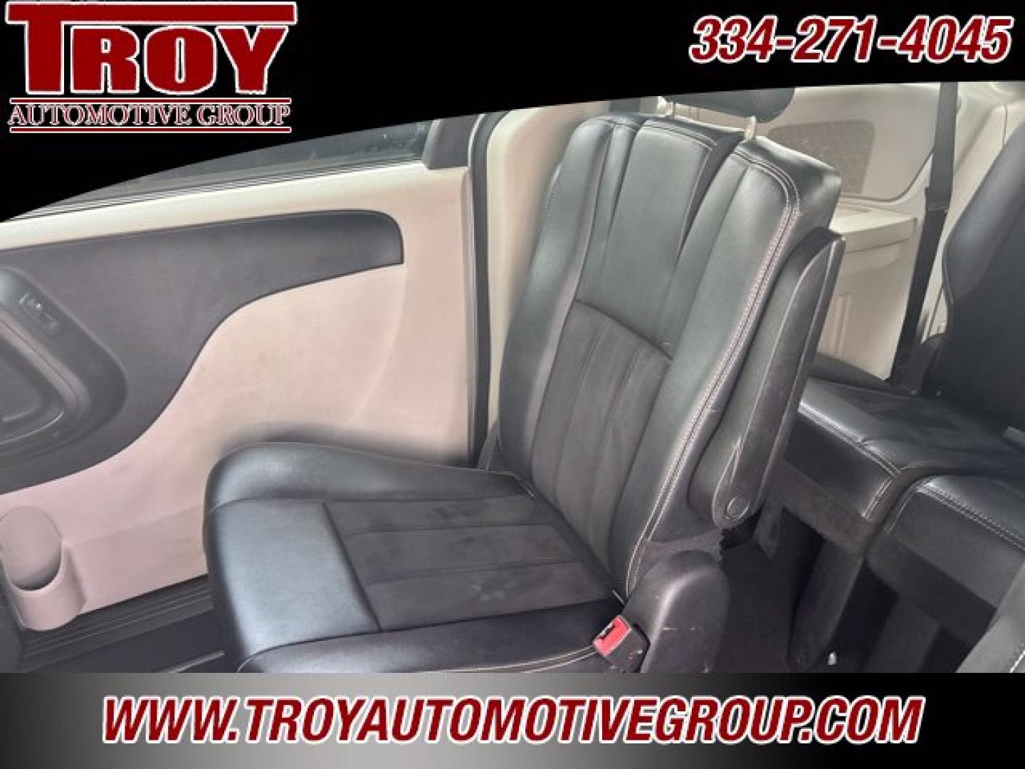 2019 Billet Clearcoat /Black/Light Graystone Dodge Grand Caravan SXT (2C4RDGCG9KR) with an 3.6L 6-Cylinder SMPI Flex Fuel DOHC engine, Automatic transmission, located at 6812 Atlanta Hwy, Montgomery, AL, 36117, (334) 271-4045, 32.382118, -86.178673 - Billet Silver Metallic Clearcoat 2019 Dodge Grand Caravan SXT FWD 3.6L 6-Cylinder SMPI Flex Fuel DOHC 6-Speed Automatic<br><br>Financing Available---Top Value for Trades.<br><br><br>Awards:<br> * 2019 KBB.com Brand Image Awards- Photo#32