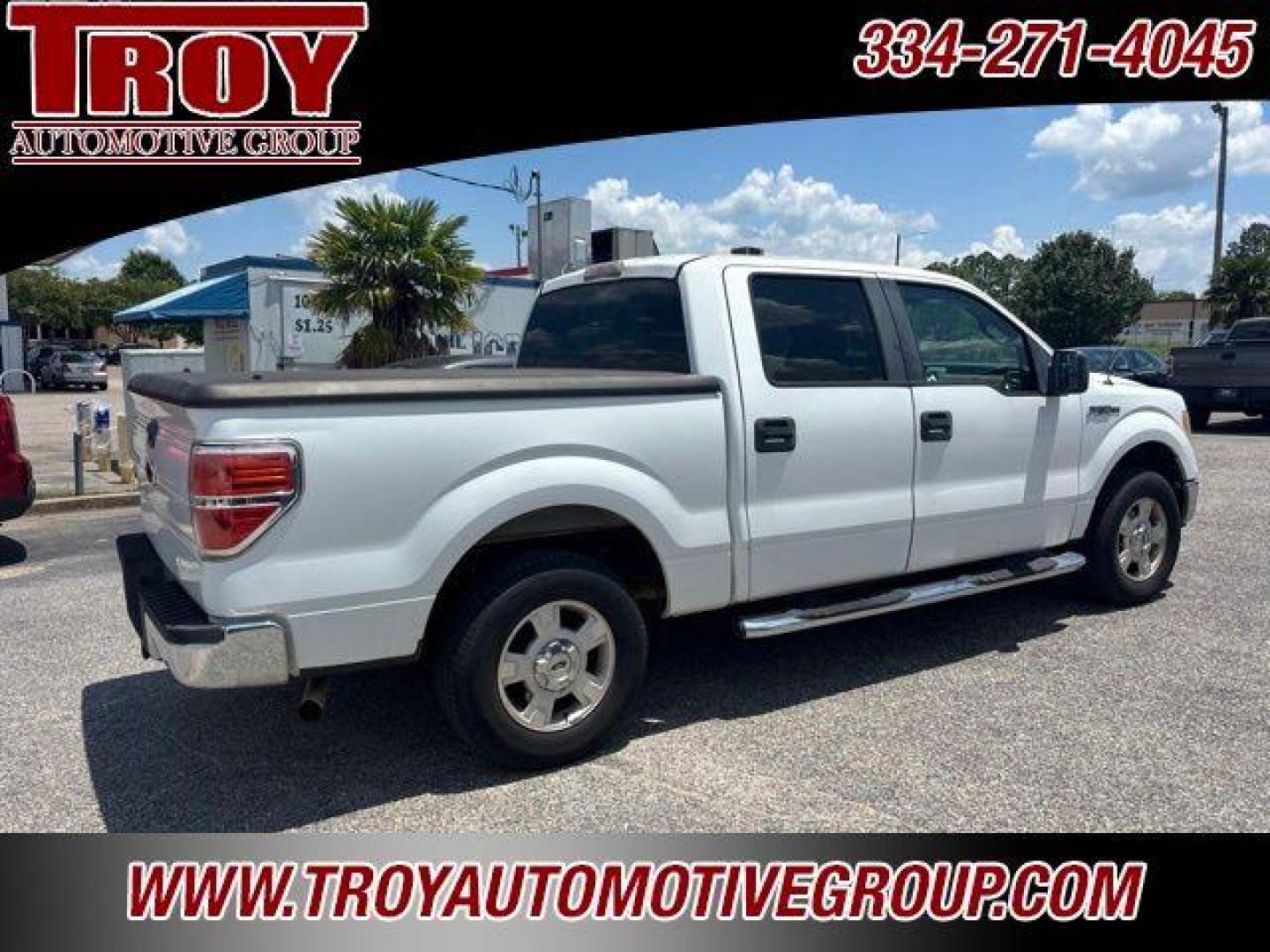 2009 Oxford White Clearcoat /Tan/Camel Ford F-150 XLT (1FTRW12839F) with an 4.6L V8 EFI 24V engine, Automatic transmission, located at 6812 Atlanta Hwy, Montgomery, AL, 36117, (334) 271-4045, 32.382118, -86.178673 - Alloys!!<br>Hard Bed Cover!!<br>Tow Package!! - Photo#8