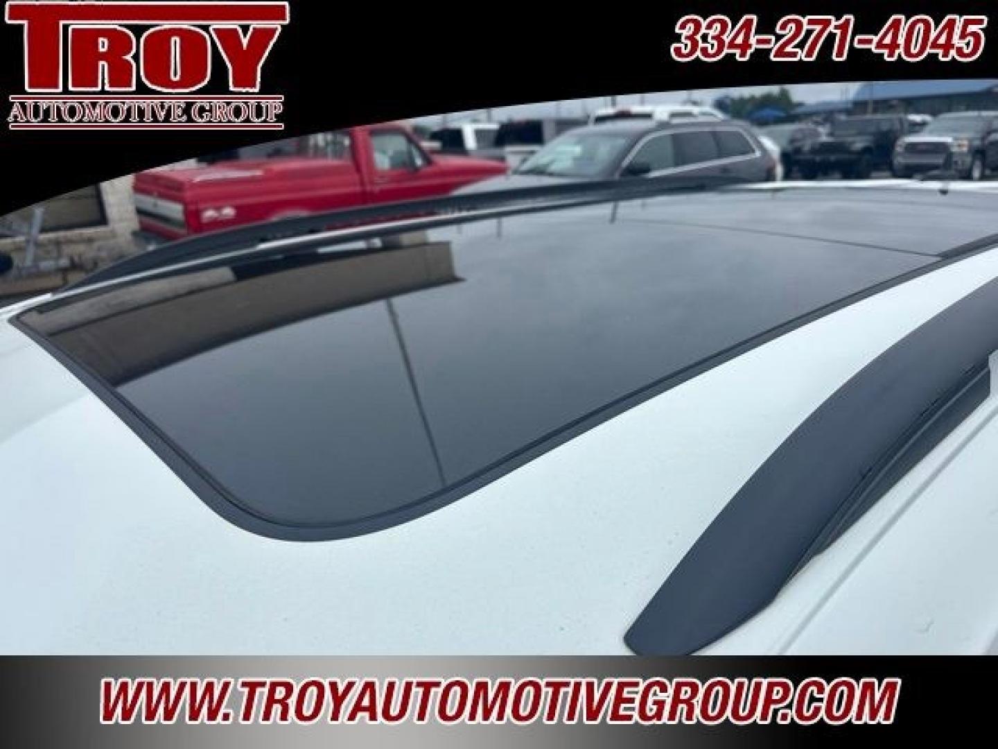 2021 Pure White /Titan Black Volkswagen Tiguan 2.0T SE (3VV3B7AXXMM) with an 2.0L TSI DOHC engine, Automatic transmission, located at 6812 Atlanta Hwy, Montgomery, AL, 36117, (334) 271-4045, 32.382118, -86.178673- Photo#10